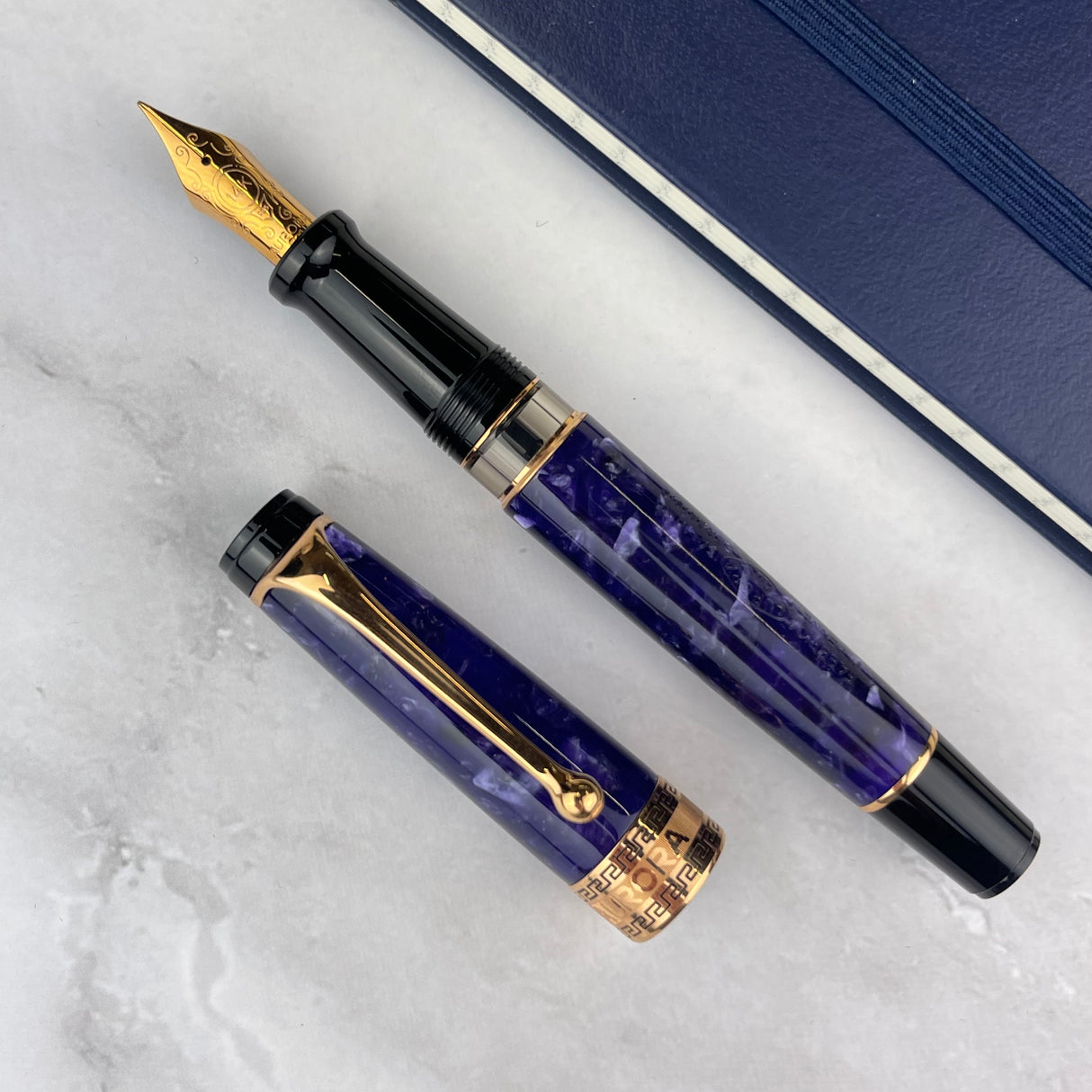 Aurora Optima Auroloide Fountain Pen - Viola (Doorbuster)