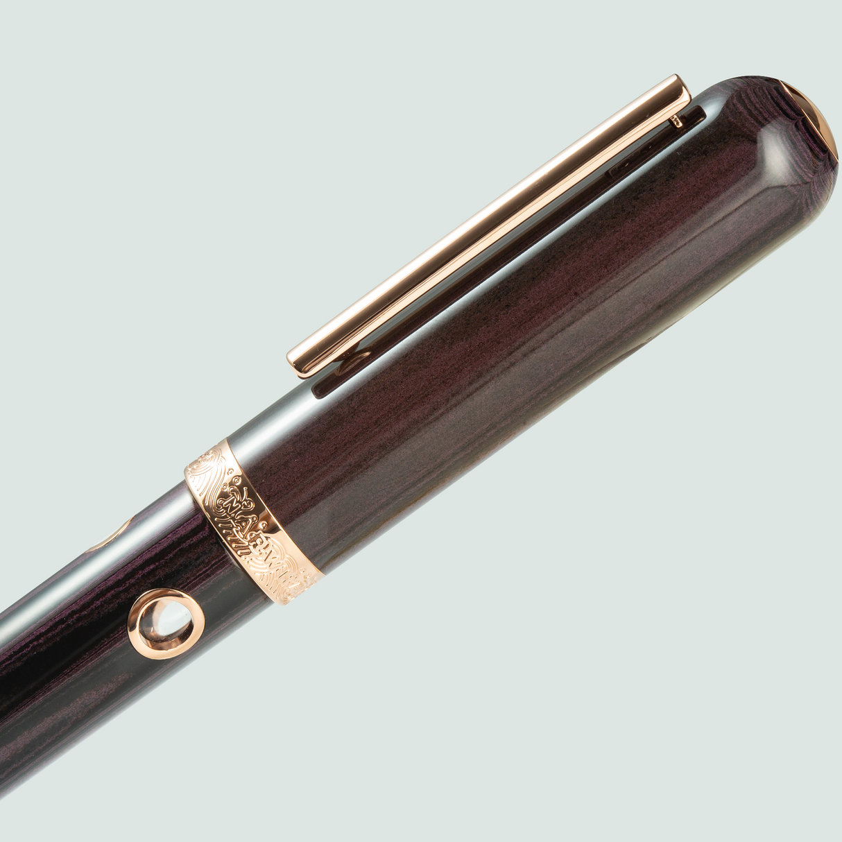 Nahvalur (Narwhal) Nautilus Fountain Pen - Stylophora Berry | Atlas Stationers.