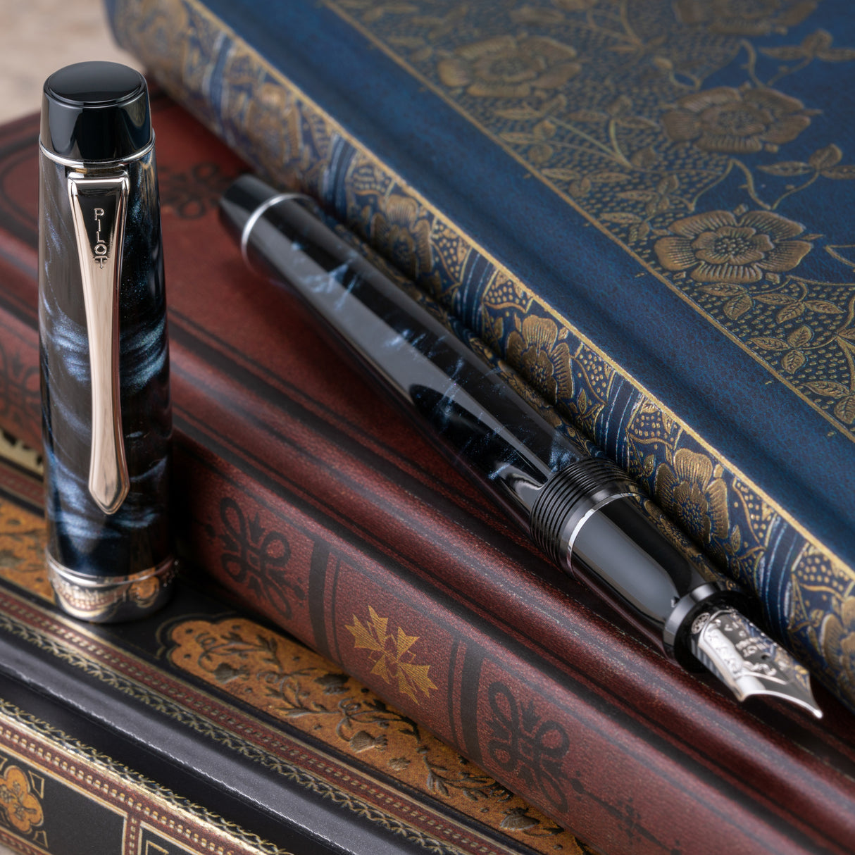 Pilot Custom Heritage SE Fountain Pen - Black | Atlas Stationers.