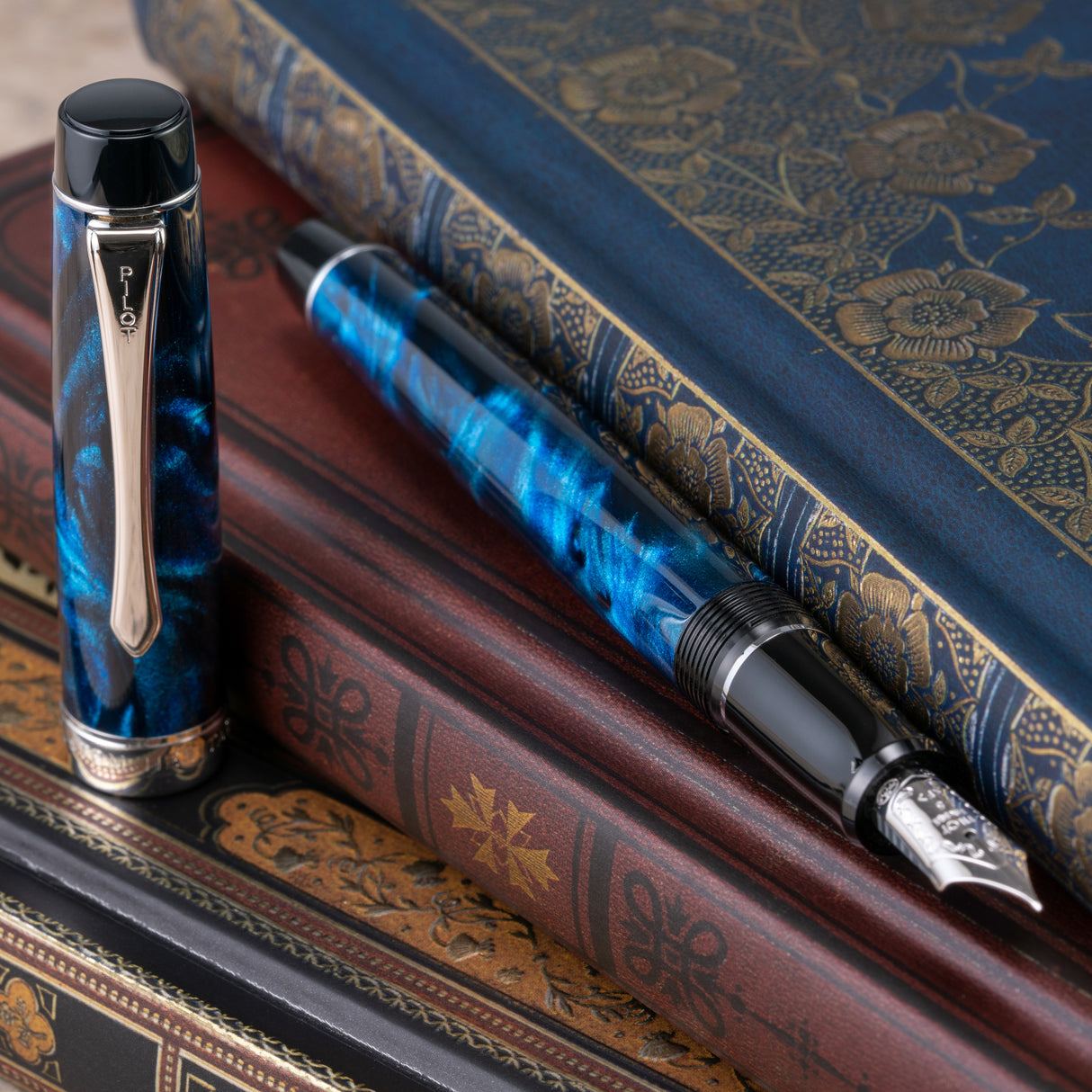 Pilot Custom Heritage SE Fountain Pen - Blue | Atlas Stationers.
