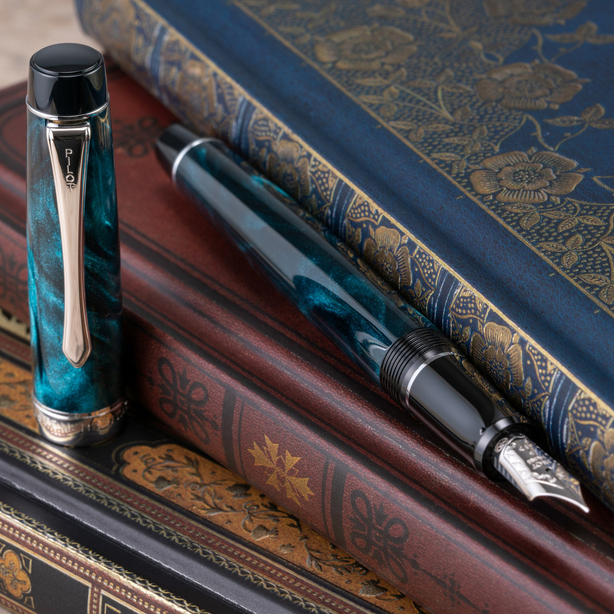 Pilot Custom Heritage SE Fountain Pen - Green | Atlas Stationers.