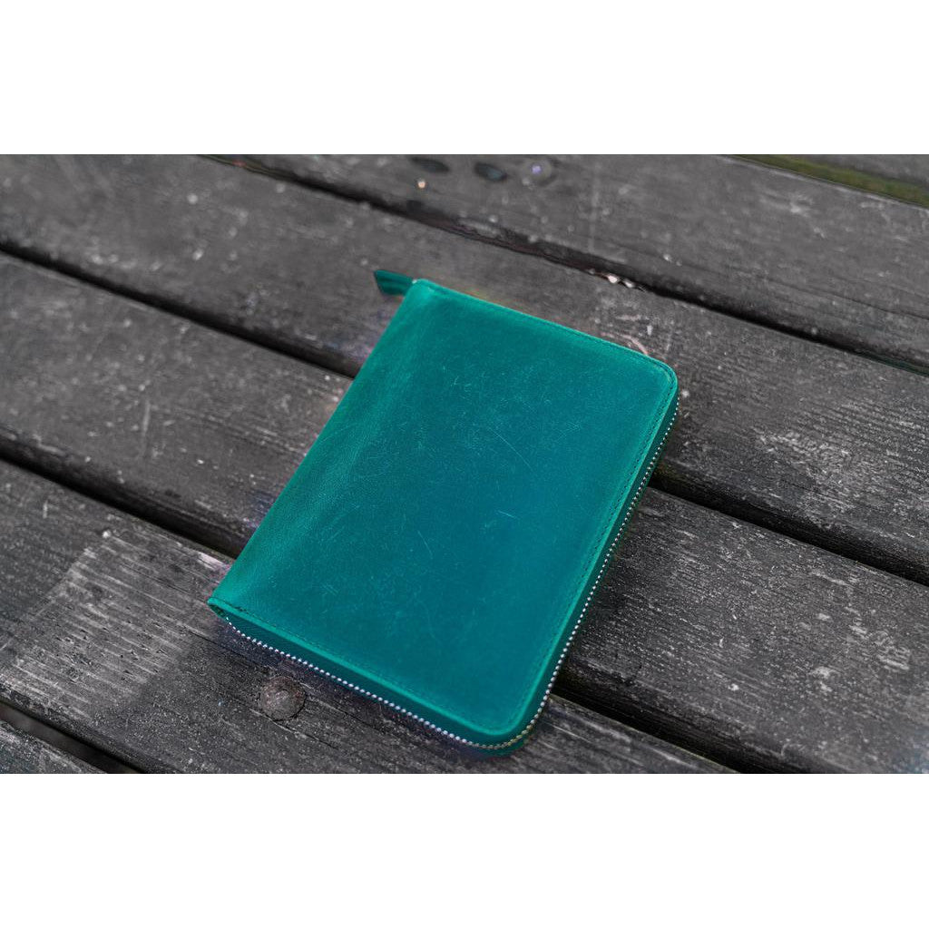 Galen Leather 5 Pen Zipper Case - Crazy Horse Green | Atlas Stationers.