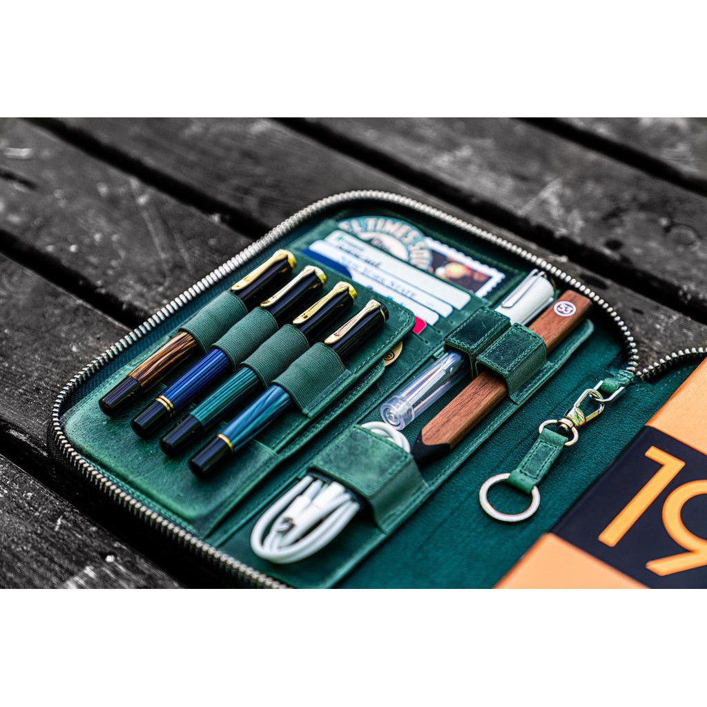 Galen Leather Zipped A5 Notebook Folio - Crazy Horse Forest Green | Atlas Stationers.