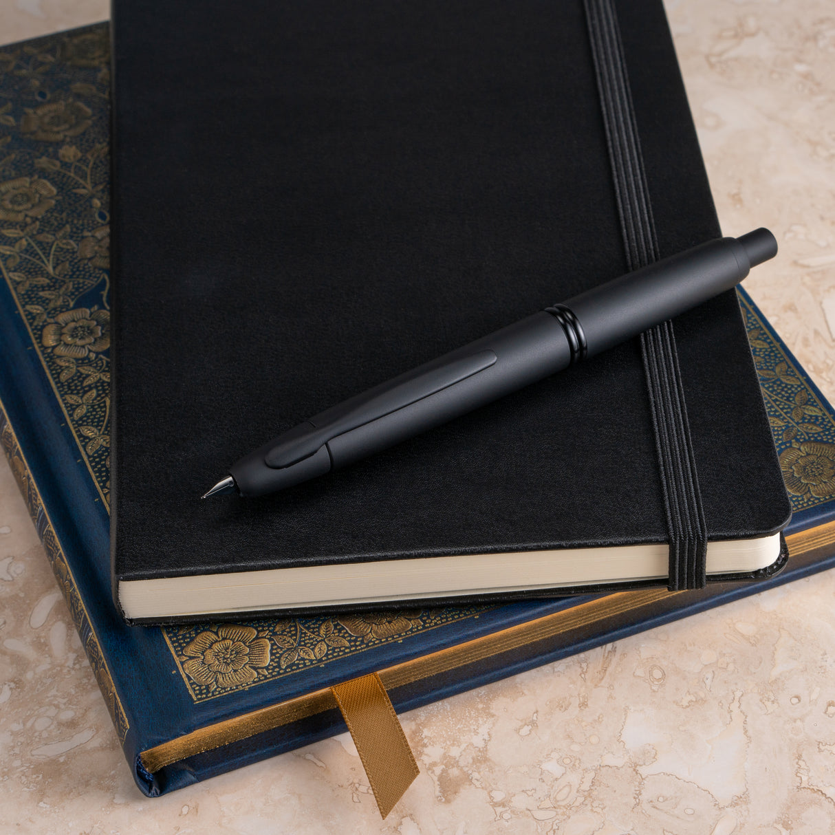 Pilot Vanishing Point Fountain Pen - Matte Black | Atlas Stationers.
