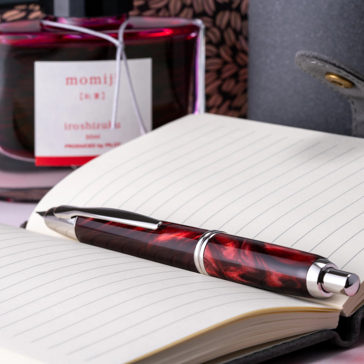 Pilot Vanishing Point SE Fountain Pen - Marble Red | Atlas Stationers.
