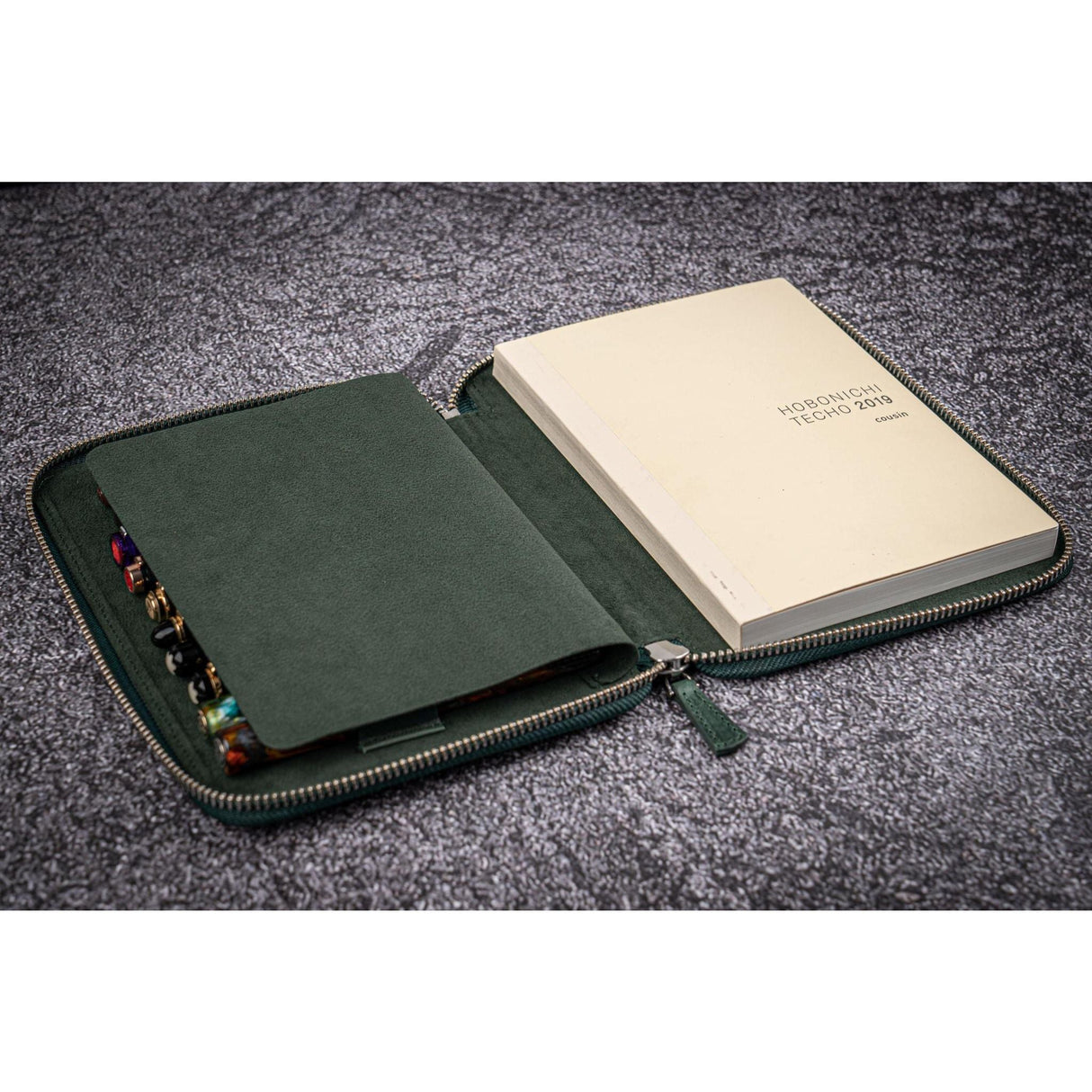 Galen Leather 10 Pen Zipper Case with A5 Notebook Holder - Crazy Horse Green | Atlas Stationers.