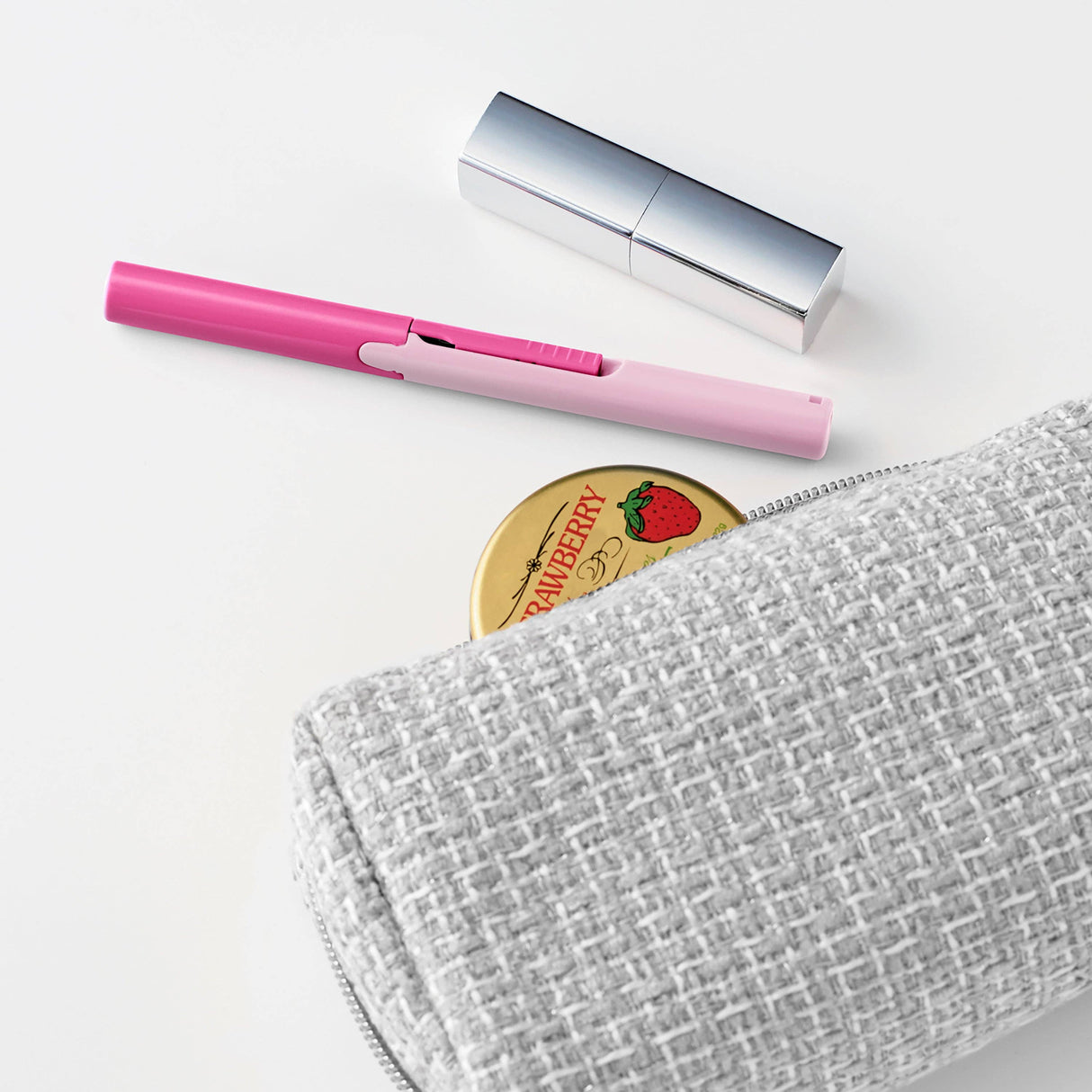 PLUS Twiggy™ Curved Blade Scissors