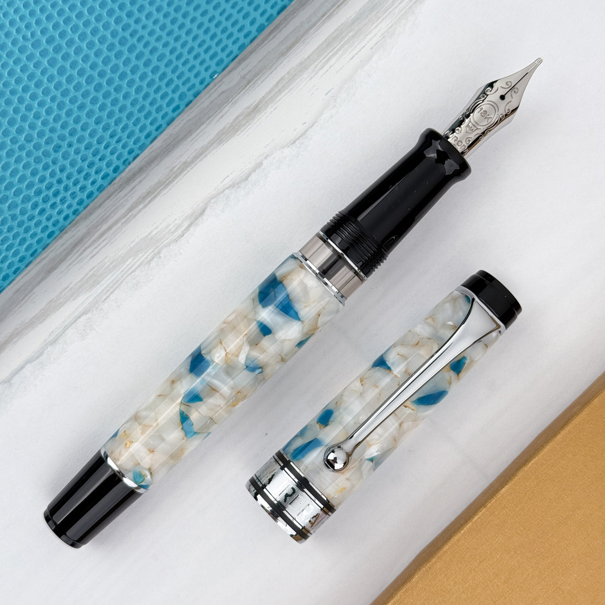 Aurora Optima Fountain Pen - 365 Perla E Ottanio (Limited Edition)
