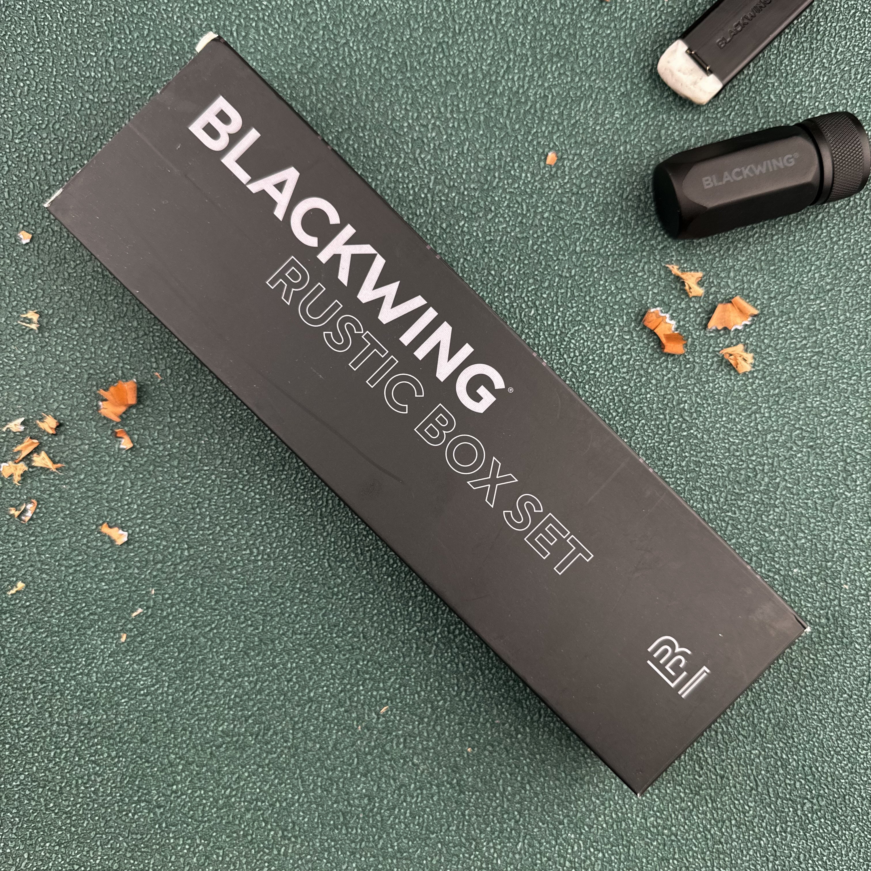 BLACKWING ブラックウィング Rustic Box Set シャープナー Blackwing Rustic Box | Blackwing602.com