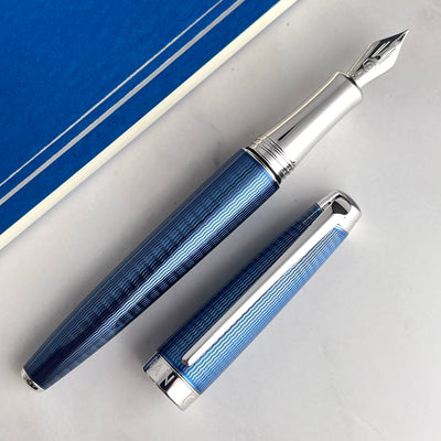 Caran d'Ache LÉMAN Fountain Pen - Grand Bleu w/ Silver Trim -