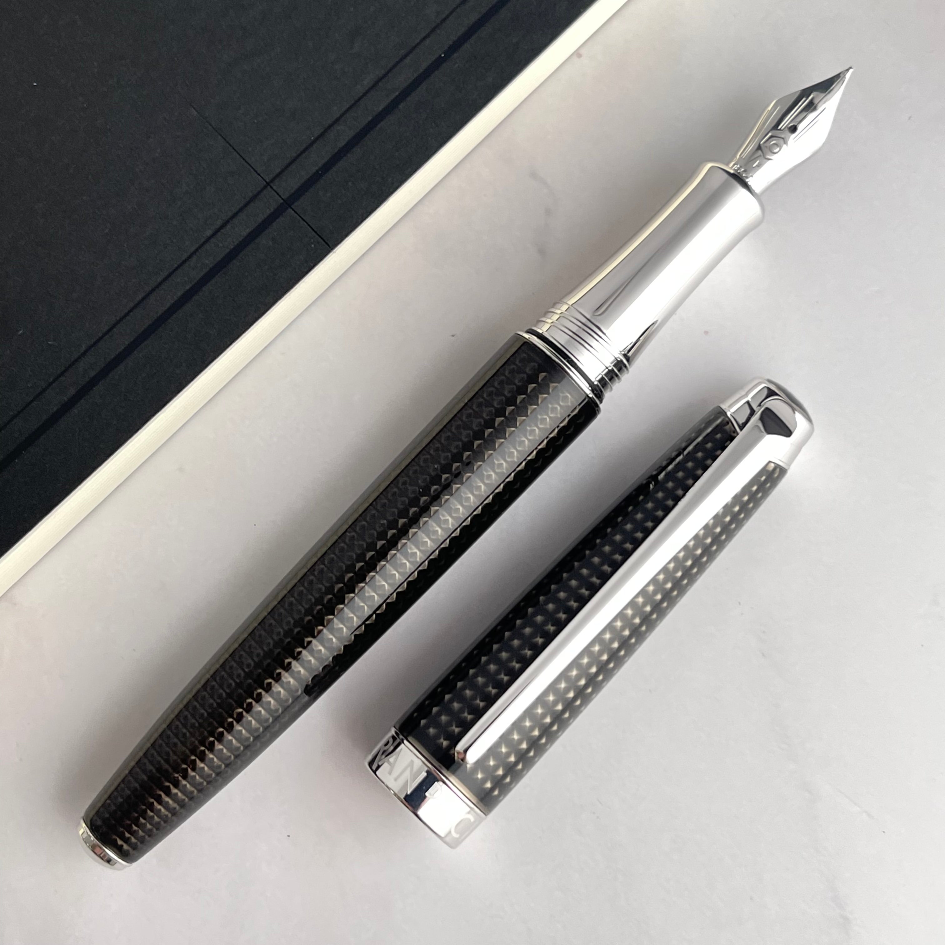 Caran d'Ache LÉMAN Fountain Pen - De Nuit w/ Silver Trim – Atlas