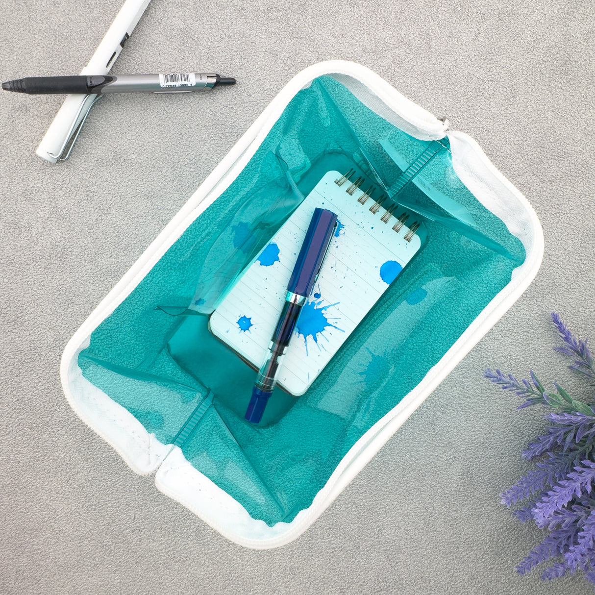 CHEERS! POP Color Clear Wired Pouch