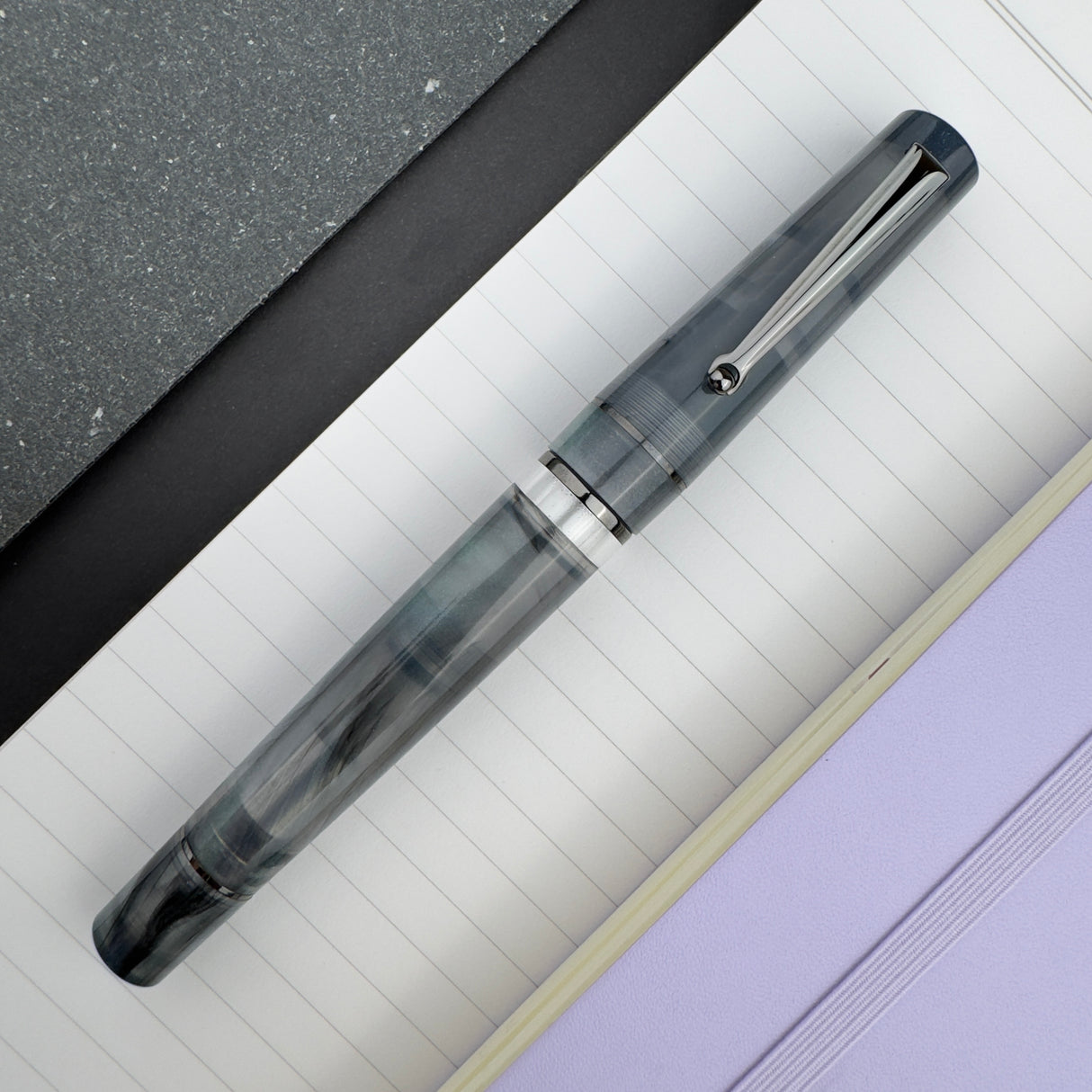 Delta Duna Fountain Pen - Zephyr (Doorbuster)