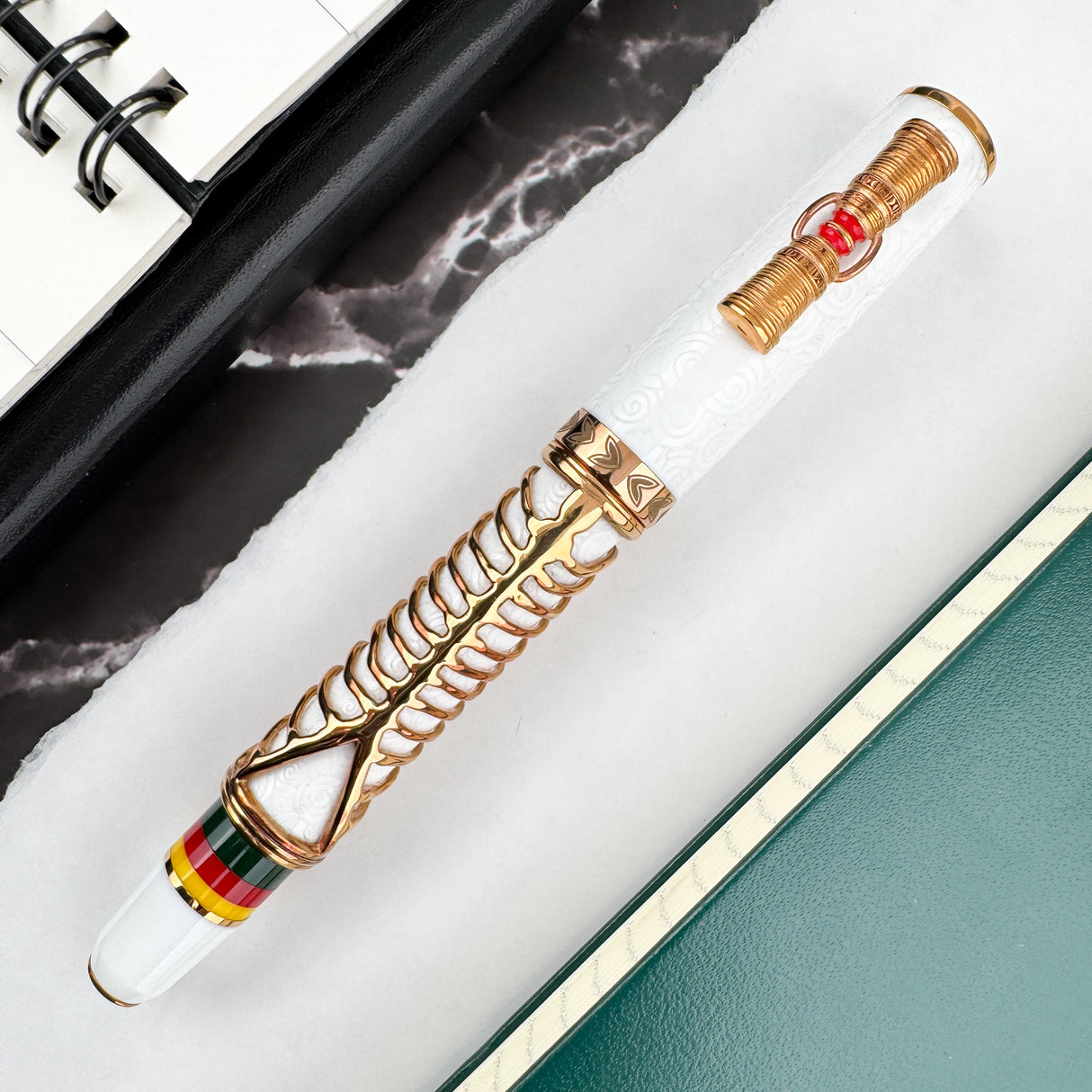 Delta Indigenous People Rose Vermeil Fountain Pen - Simbu (Limited Edition)(Doorbuster)
