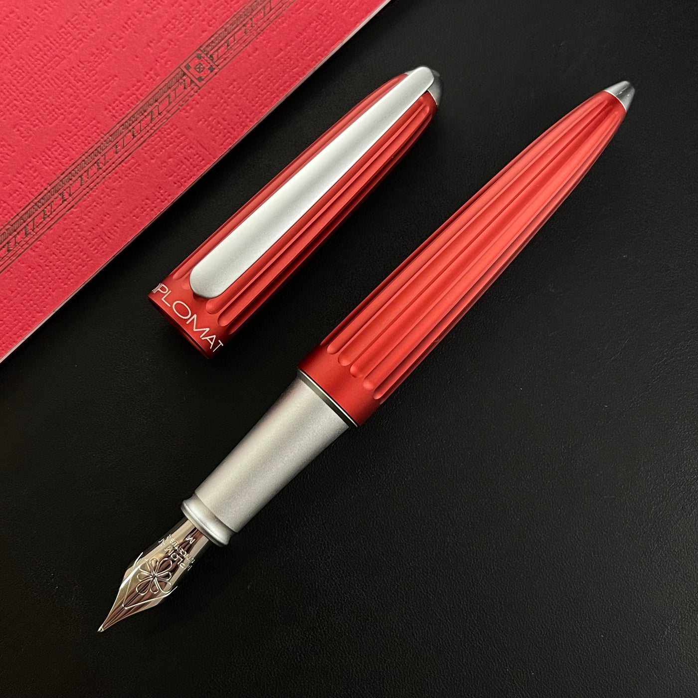 Diplomat Aero Fountain Pen - Red