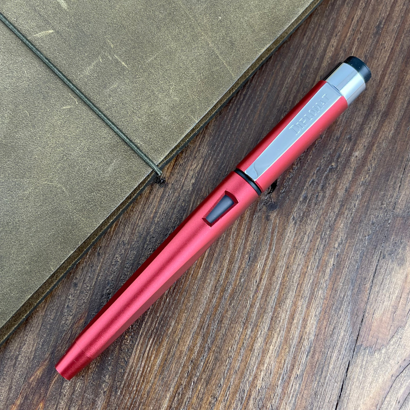 Diplomat Magnum Fountain Pen - Burned Red