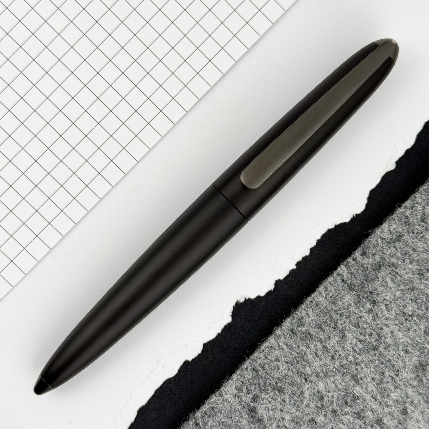Diplomat Aero Fountain Pen - Pure Black
