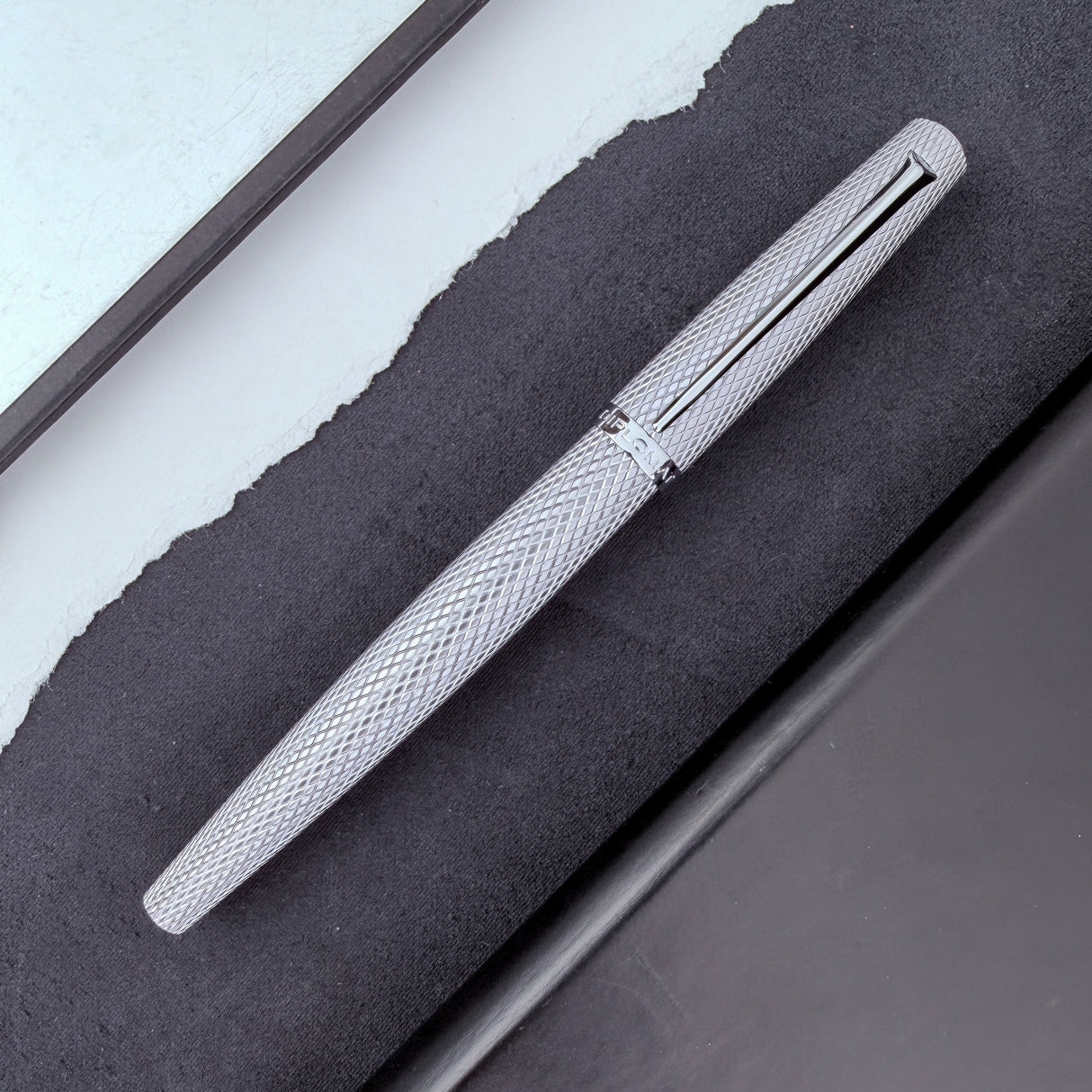 Diplomat Viper Fountain Pen - Silver Guilloche