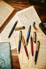 Wahl Eversharp Skyline Fountain Pen - Red w/Gold Trim