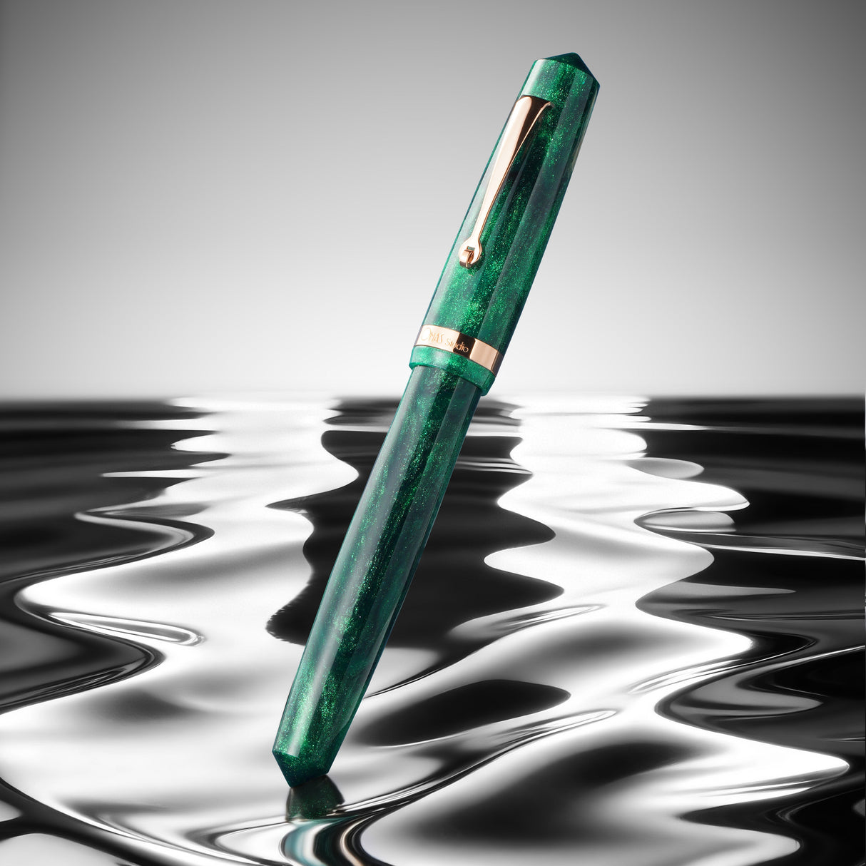 Omas Studio Fountain Pen - Smeraldo Elegante