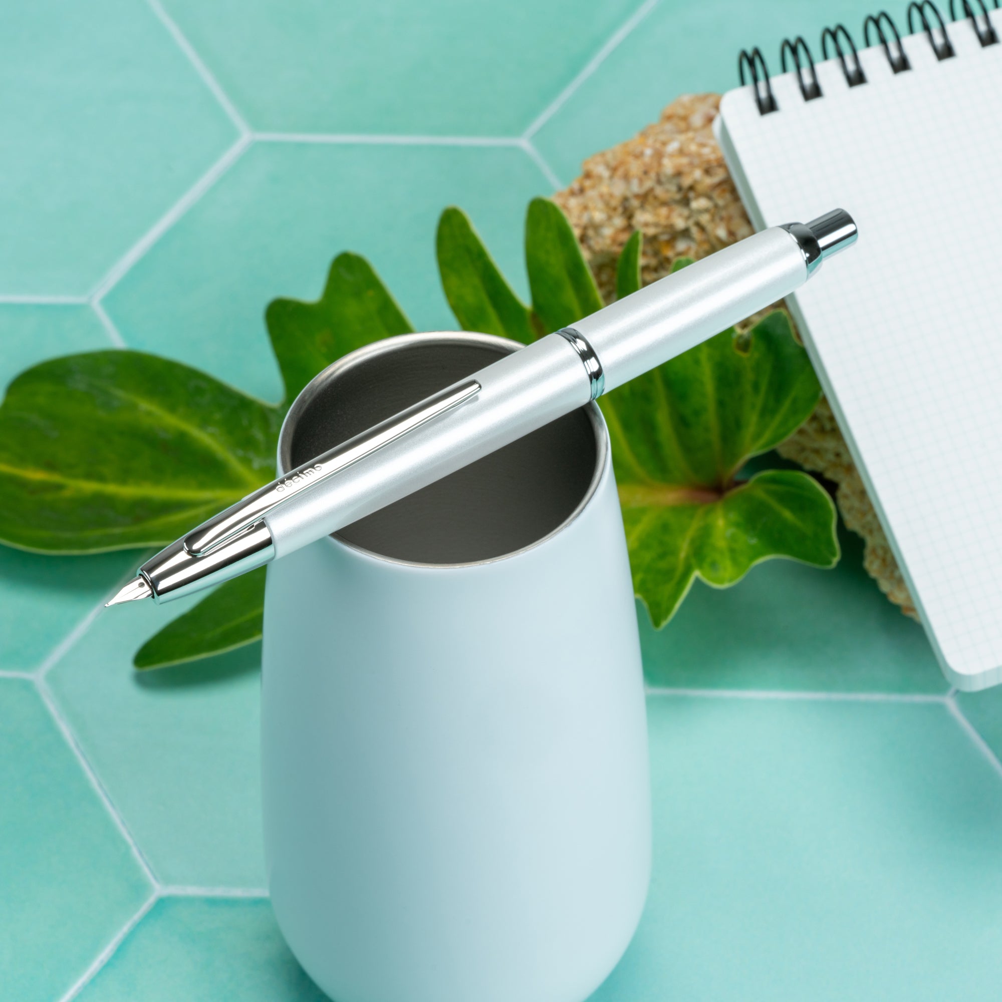 Pilot Vanishing Point Decimo Fountain Pen - White – Atlas Stationers