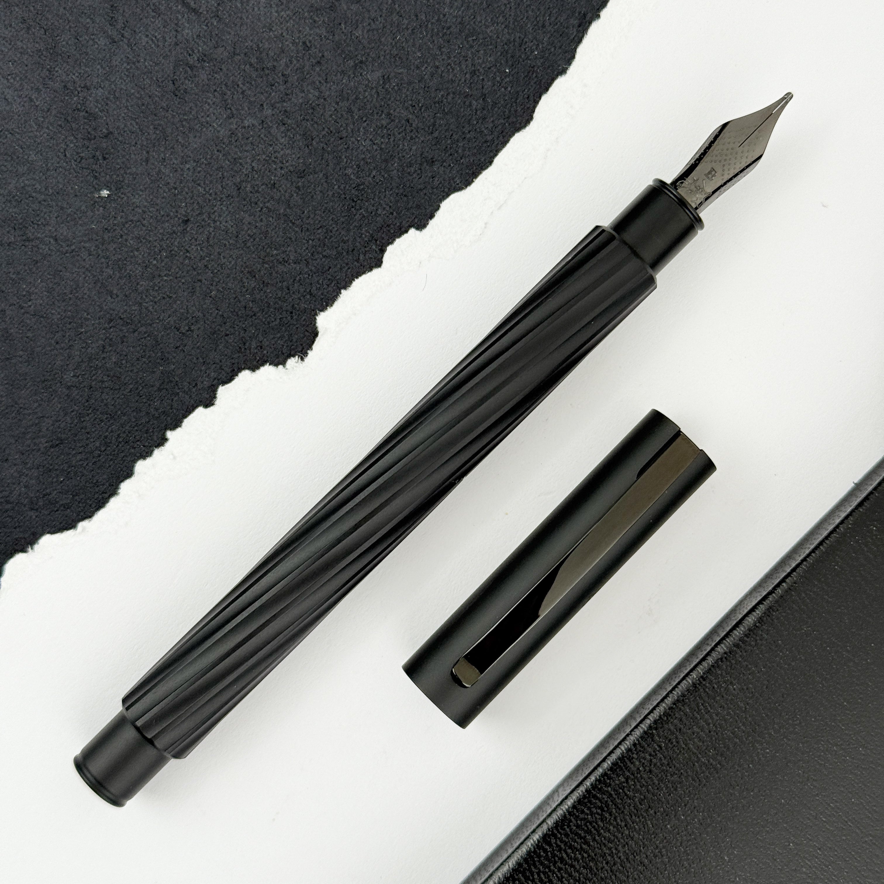 Faber-Castell Ambition Italic Fountain Pen - Obsidian – Atlas