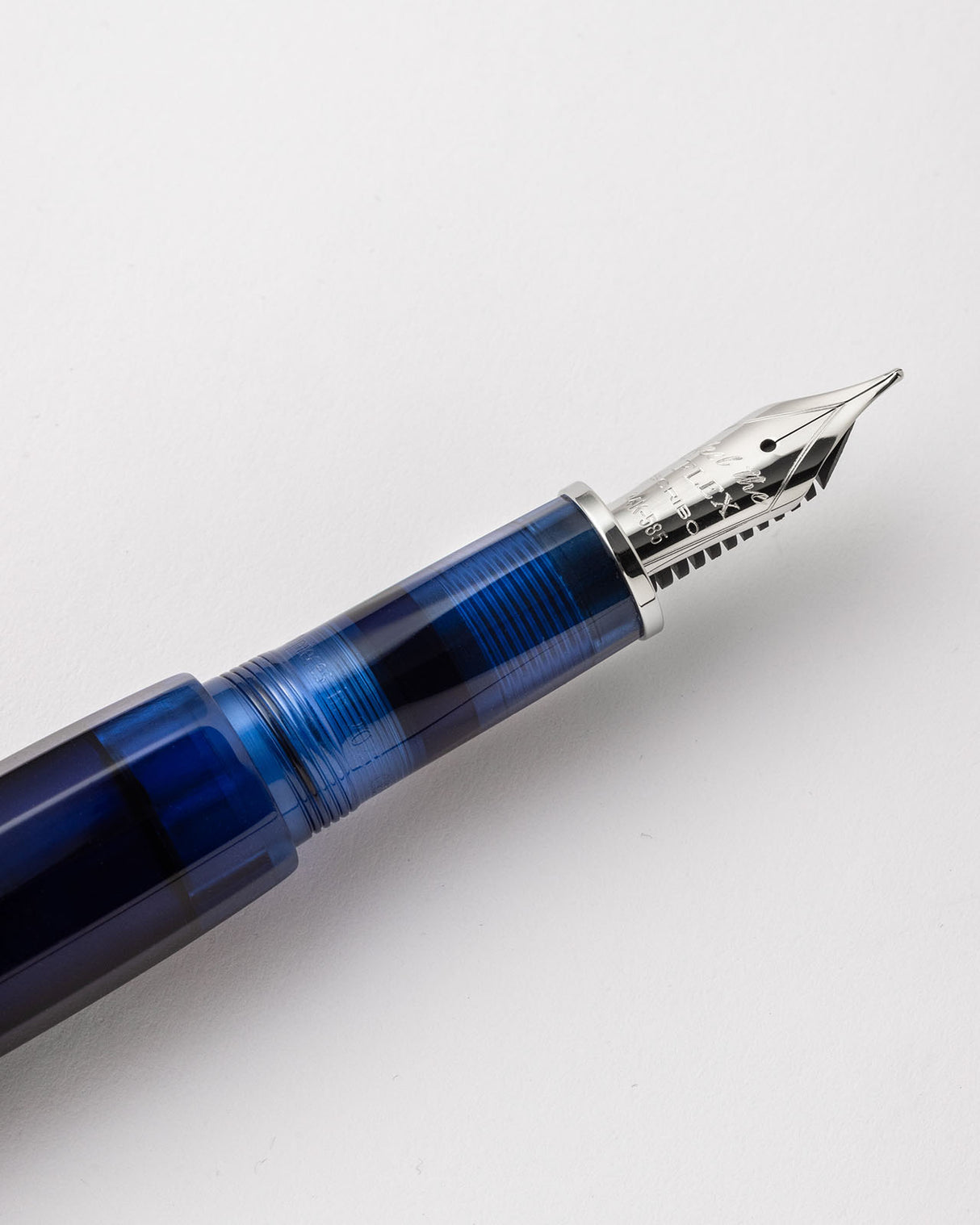 FEEL Blu Sospeso section and nib