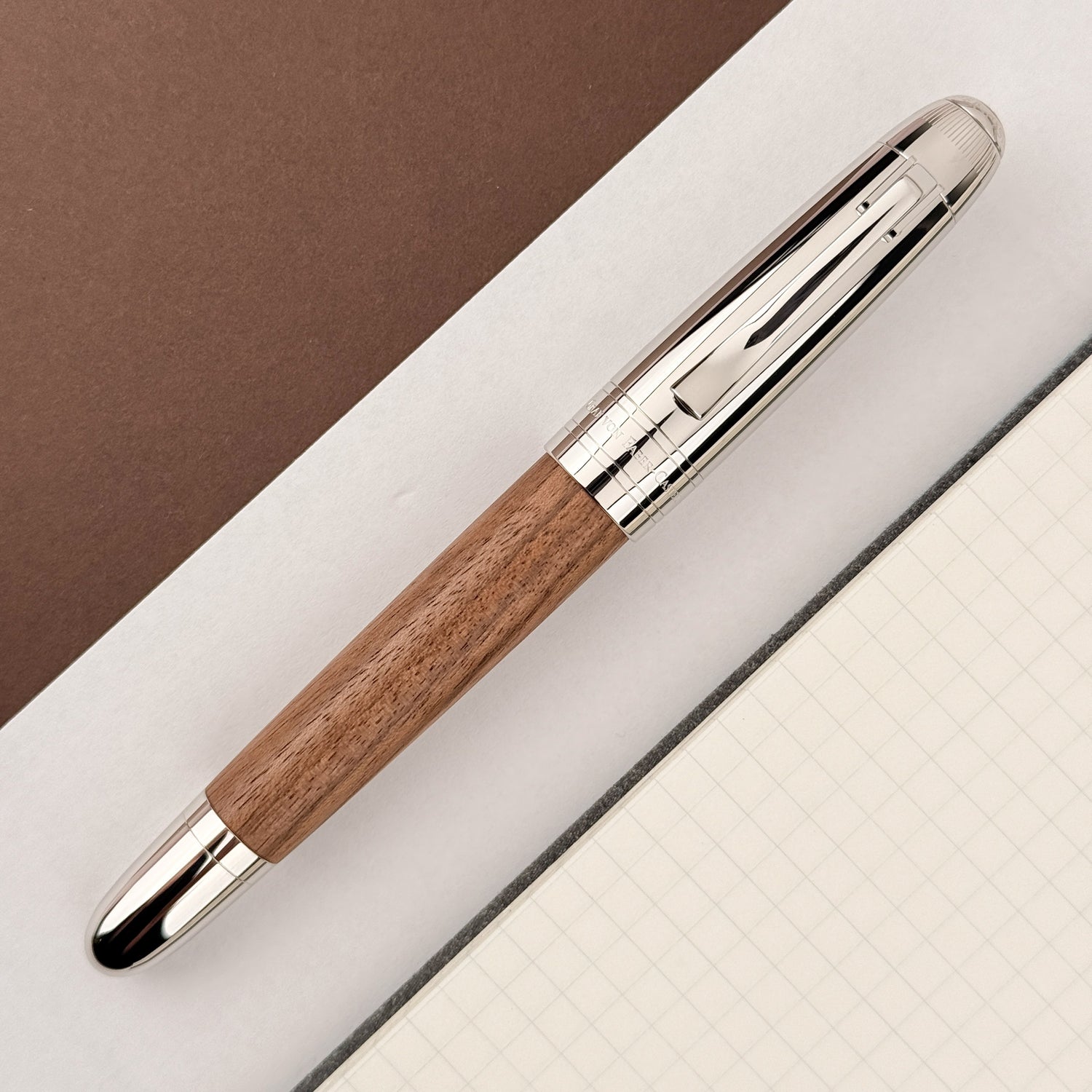 Graf Von Faber-Castell Magnum Fountain Pen - Walnut