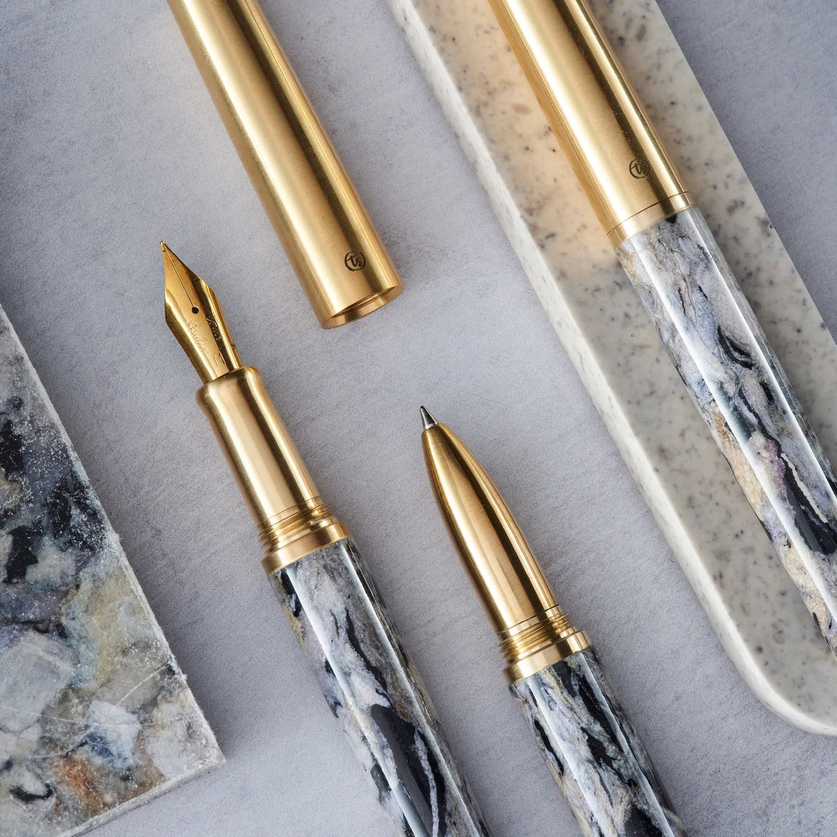 Tom's Studio Studio Handmade Fountain Pen - Fabreco Monochrome