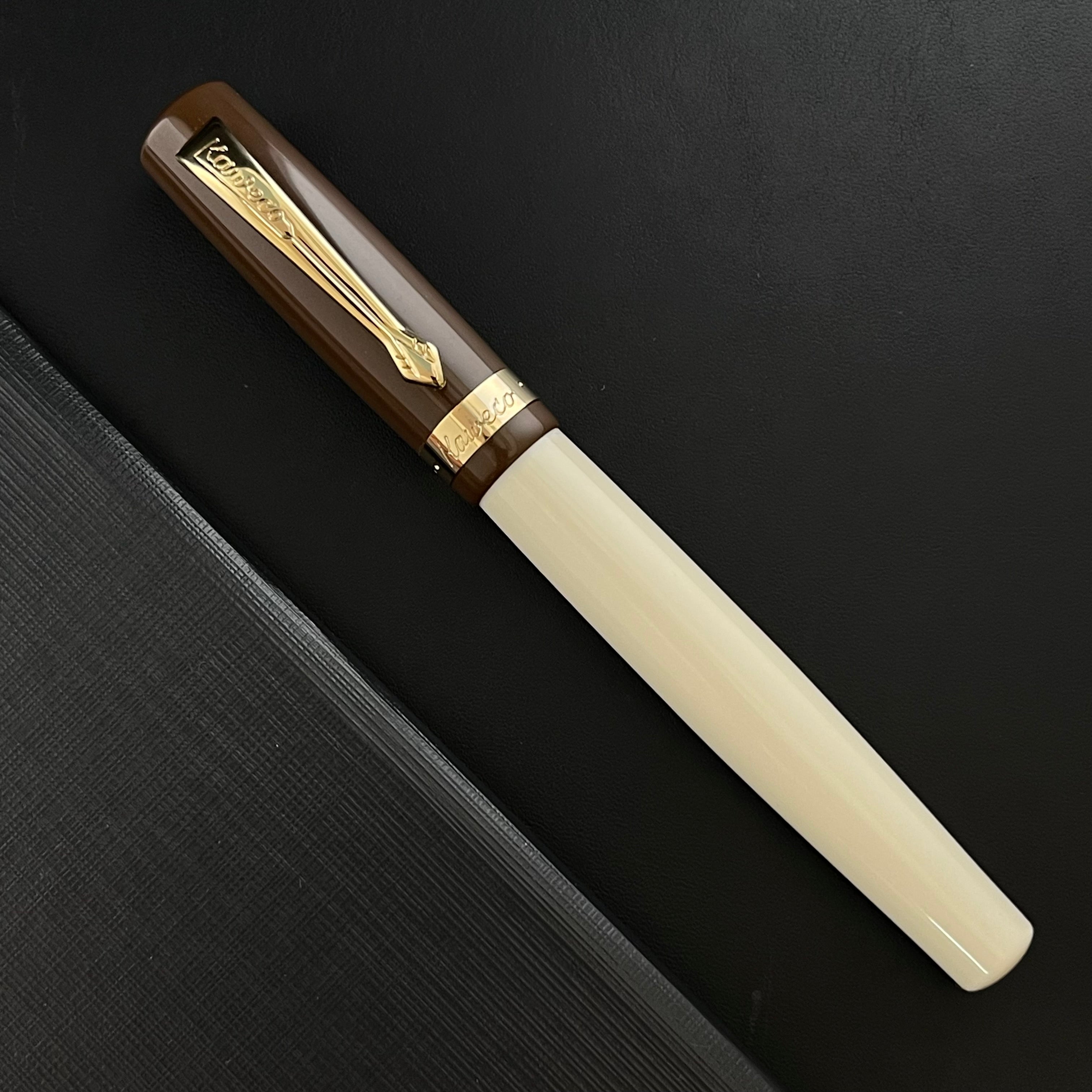 カヴェコ＆ボナンペン Kaweco Student Fountain Pen - 20's Jazz Brown – Atlas Stationers