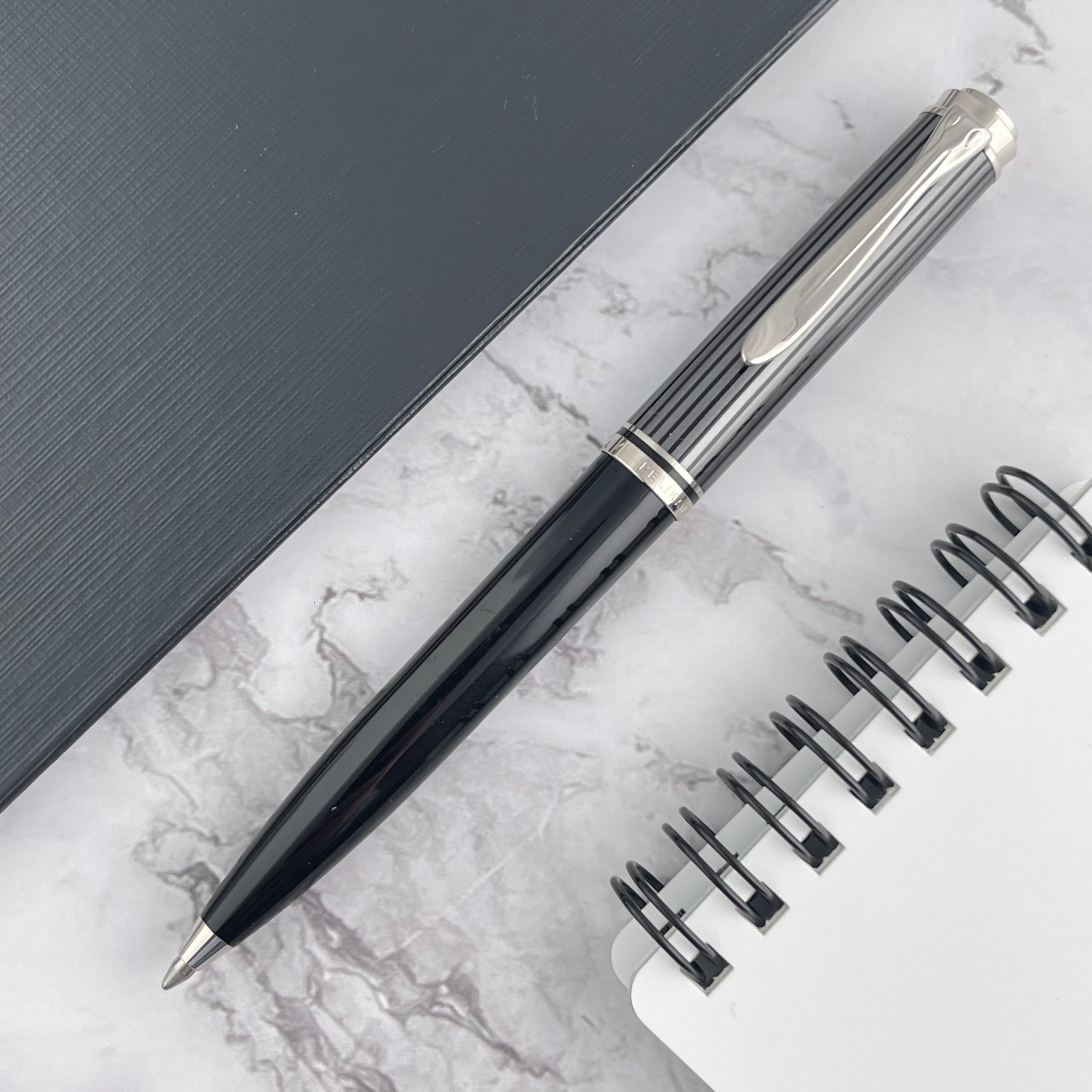 Pelikan Souveran K605 Ballpoint Pen - Stresemann – Atlas Stationers