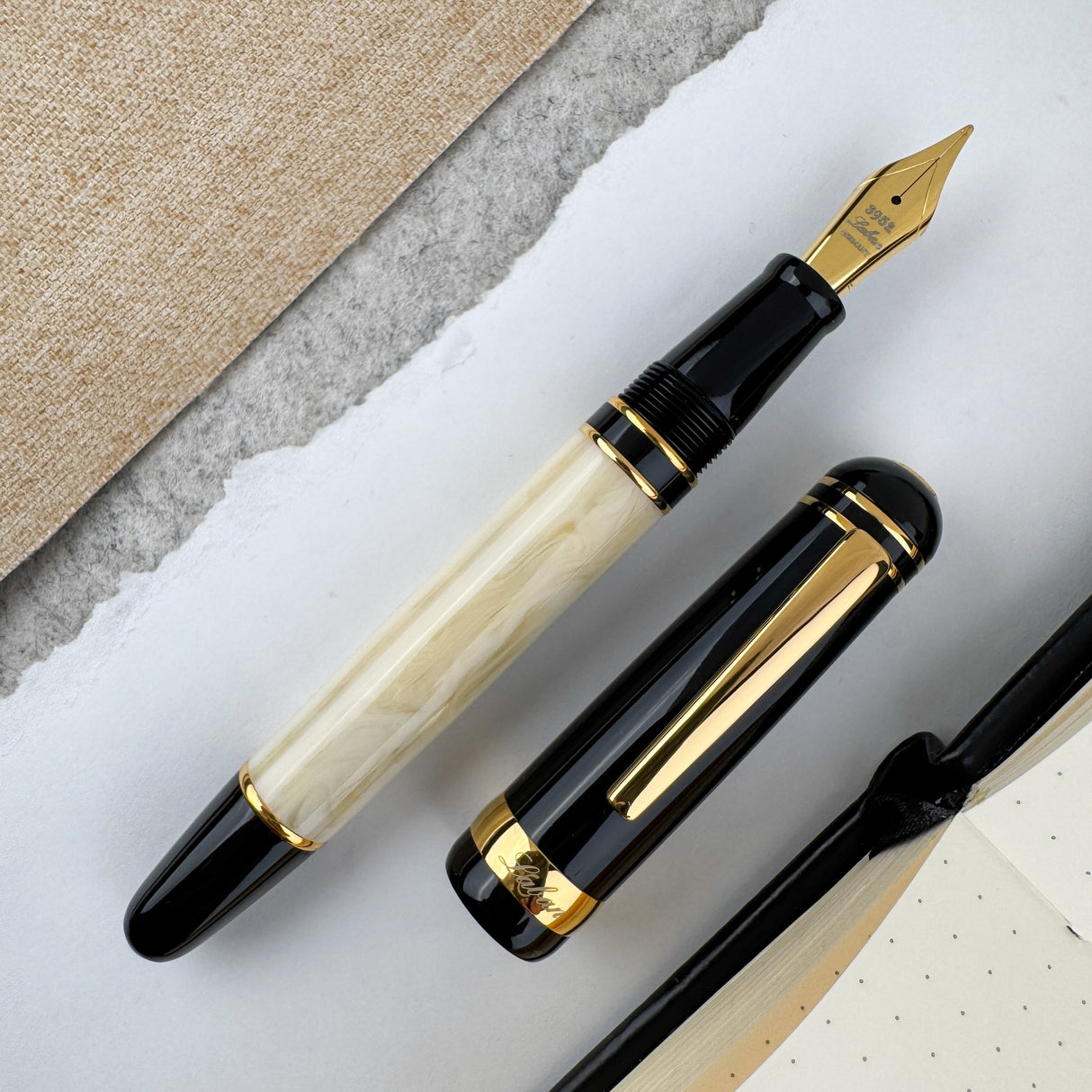 Laban 325 Fountain Pen - Cambridge Marble Black