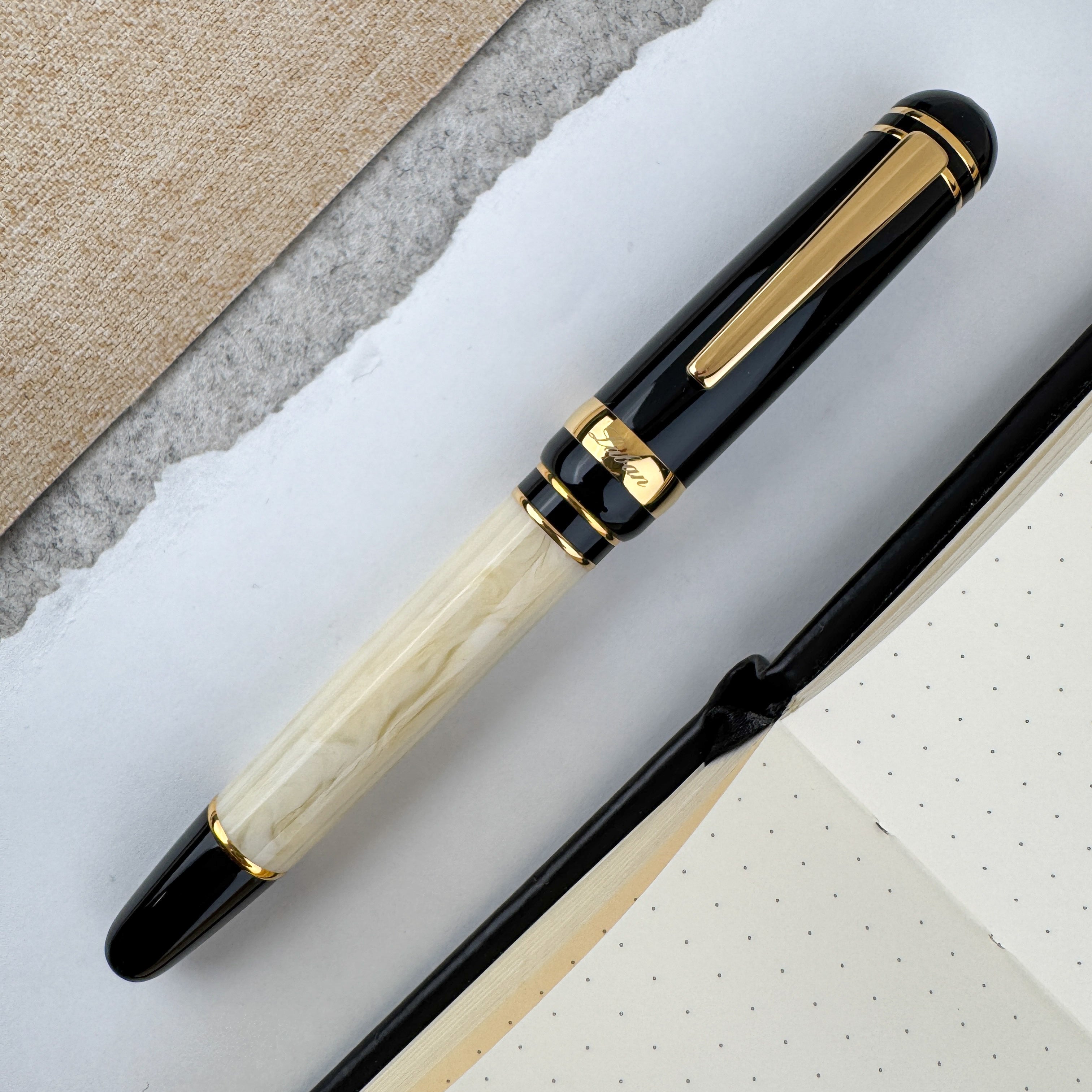 Laban 325 Fountain Pen - Cambridge Marble Black – Atlas Stationers