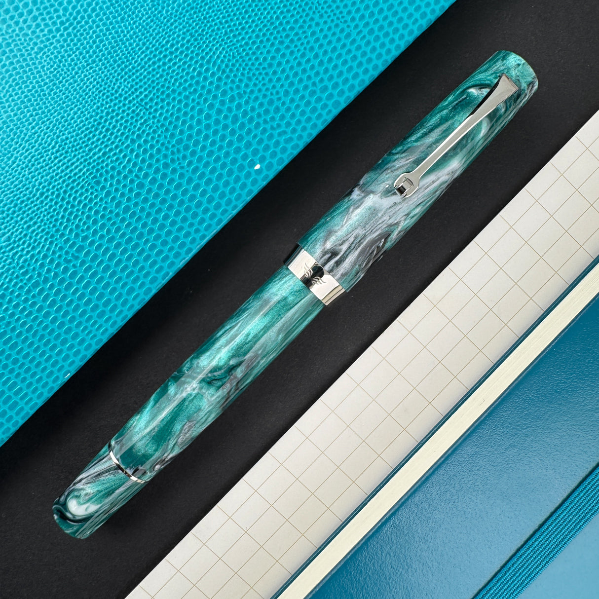 Leonardo Momento Magico Fountain Pen - J Brooks Teal w/ Silver Trim (Atlas Exclusive)(Doorbuster)