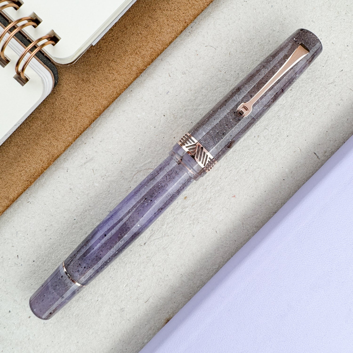 Leonardo Momento Magico Fountain Pen - Amethyst w/ Rose Gold