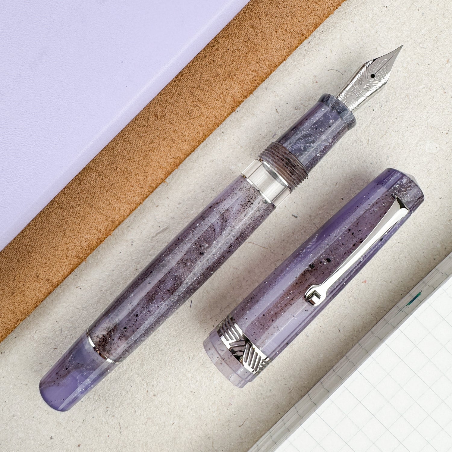Leonardo Momento Magico Fountain Pen - Amethyst w/ Silver