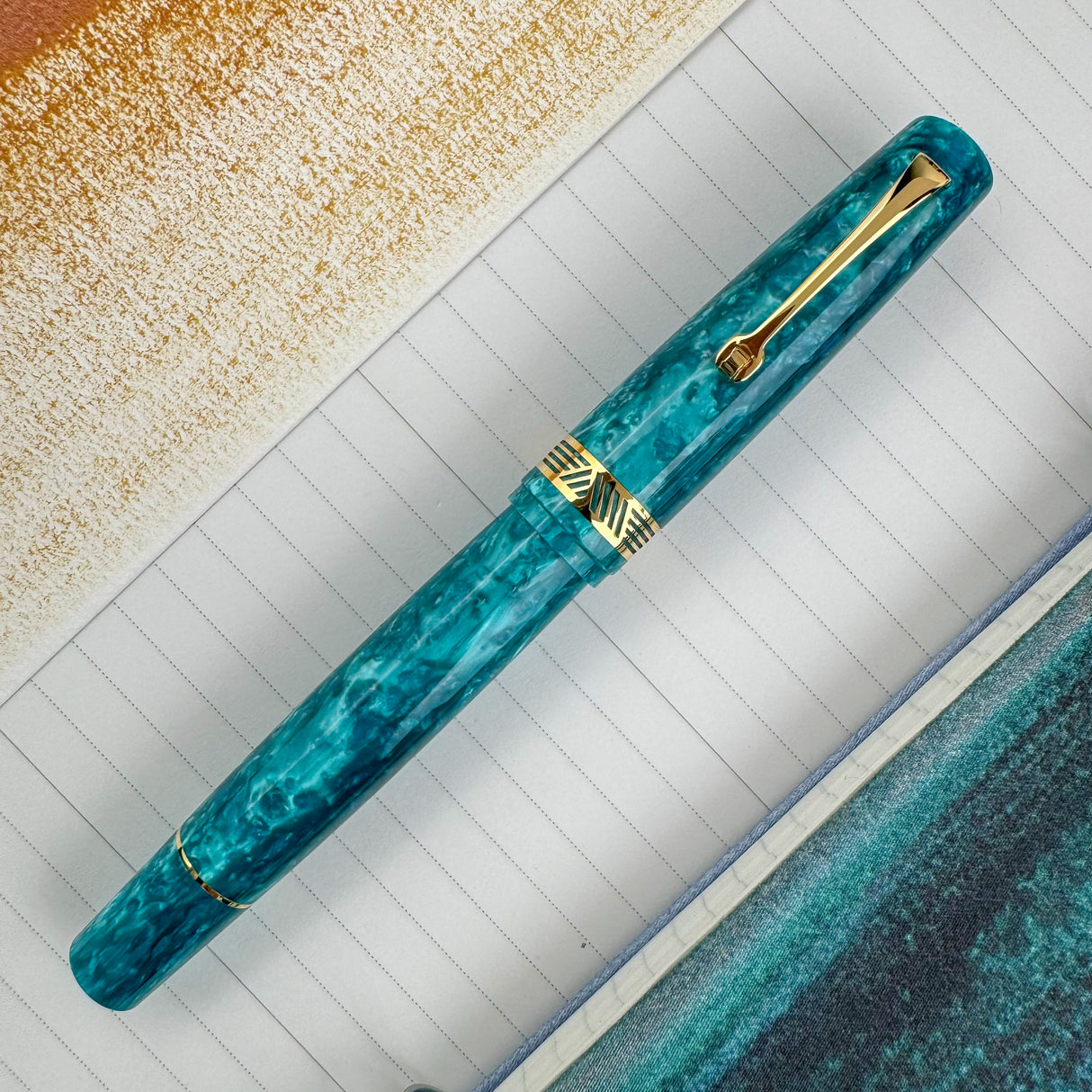 Leonardo Momento Magico Fountain Pen - Emerald w/ Gold Trim