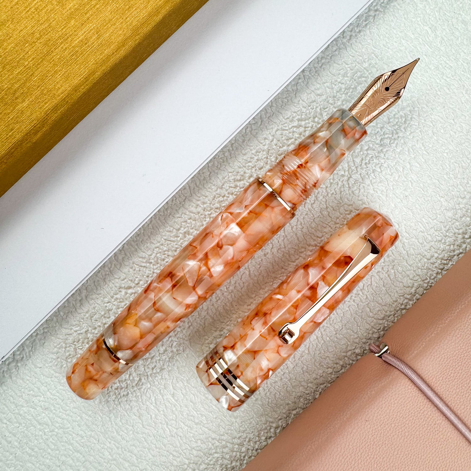 Leonardo Momento Zero Fountain Pen - Angel Skin w/ Rose Gold Trim
