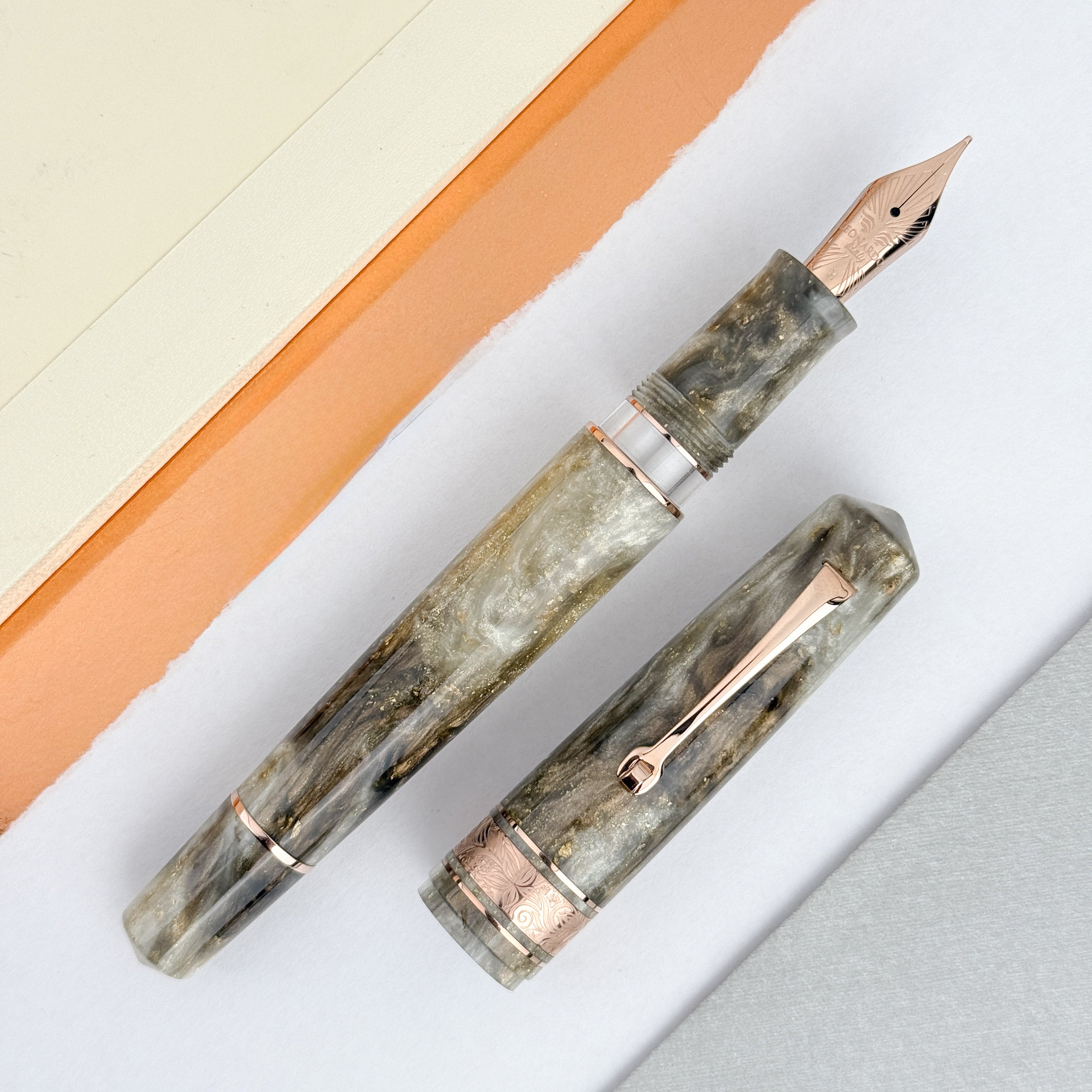 Leonardo Momento Zero Grande 2.0 Fountain Pen - Cosmos – Atlas