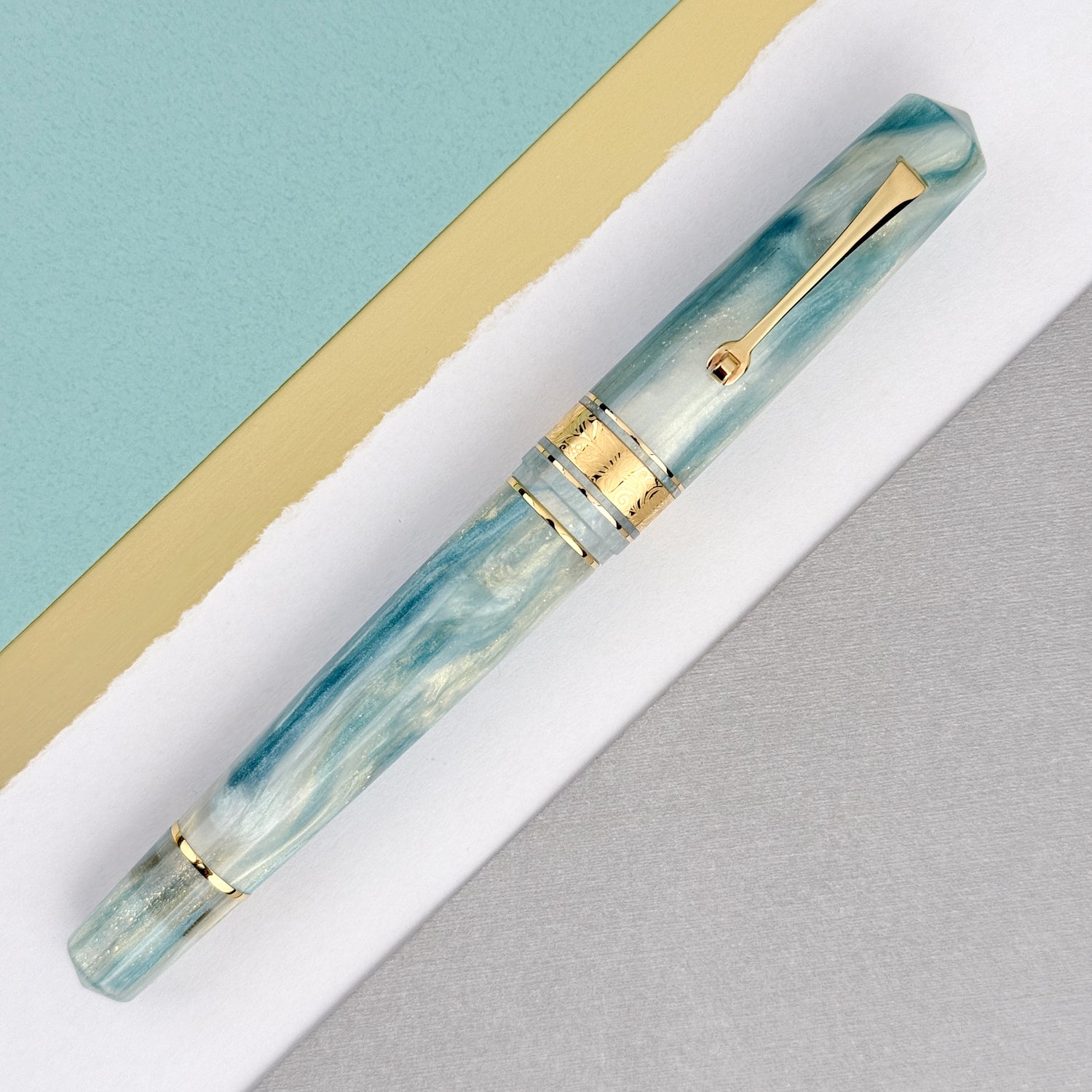 Leonardo Momento Zero Grande 2.0 Fountain Pen - Ortensia
