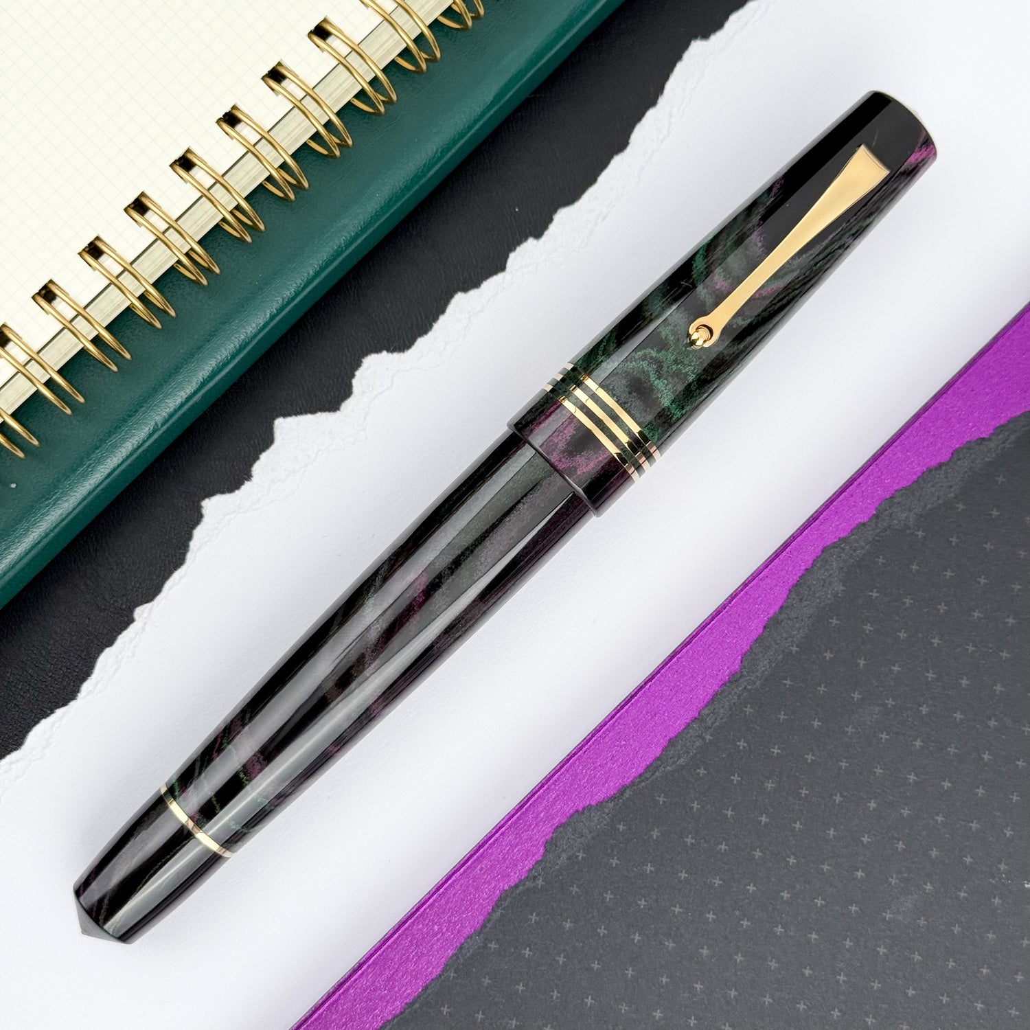Maiora Everest Fountain Pen - Boreale (14kt Gold Nib) (Limited Edition)