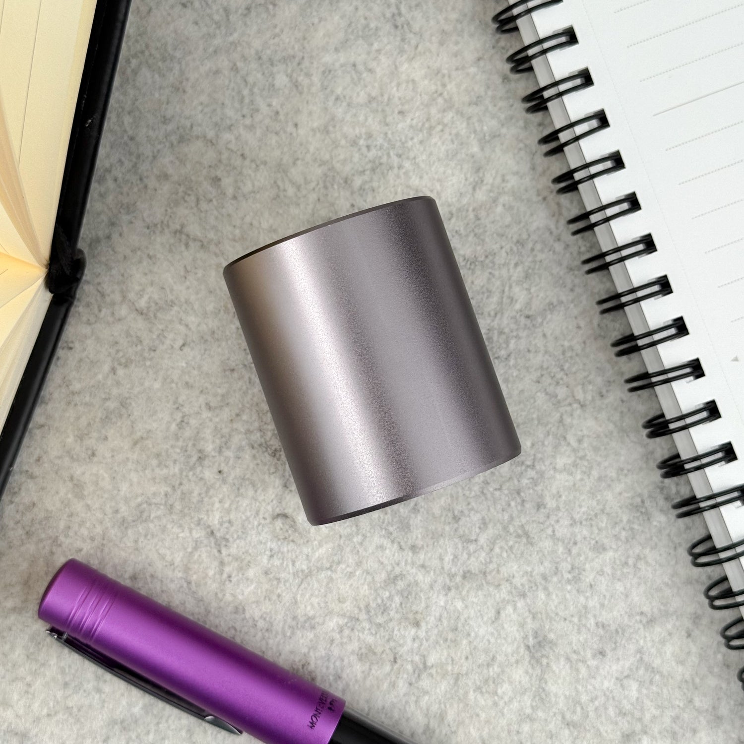 Monteverde MP1 Solid Anodized Cylinder Pen Holder