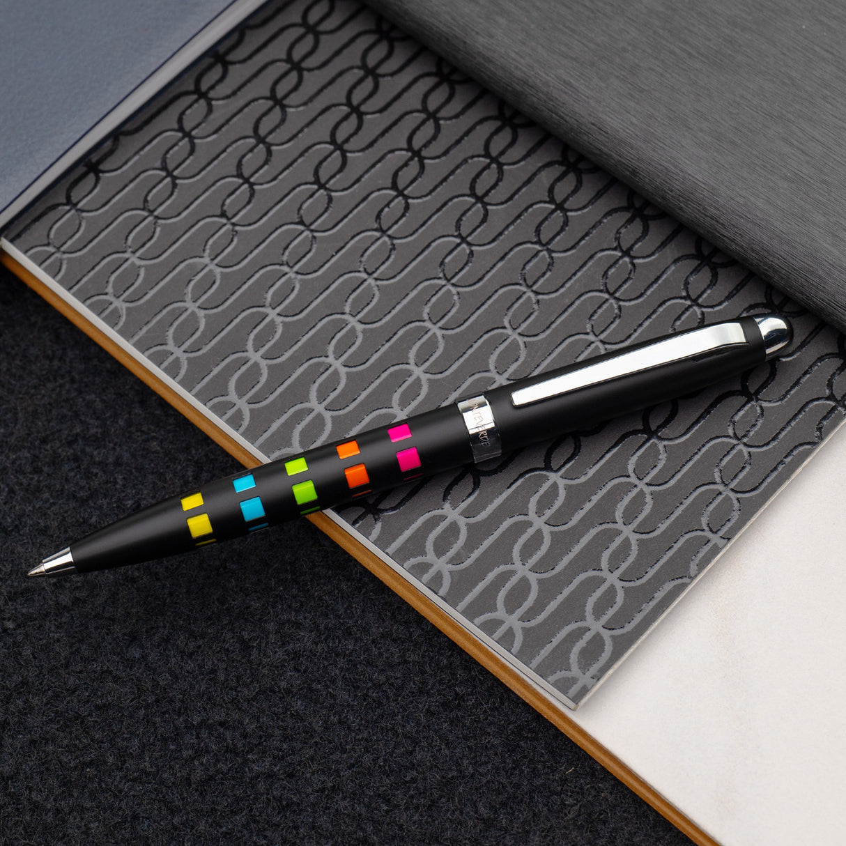 Monteverde llusia Gel Pen - Square Shapes Black Matte with Chrome Trim