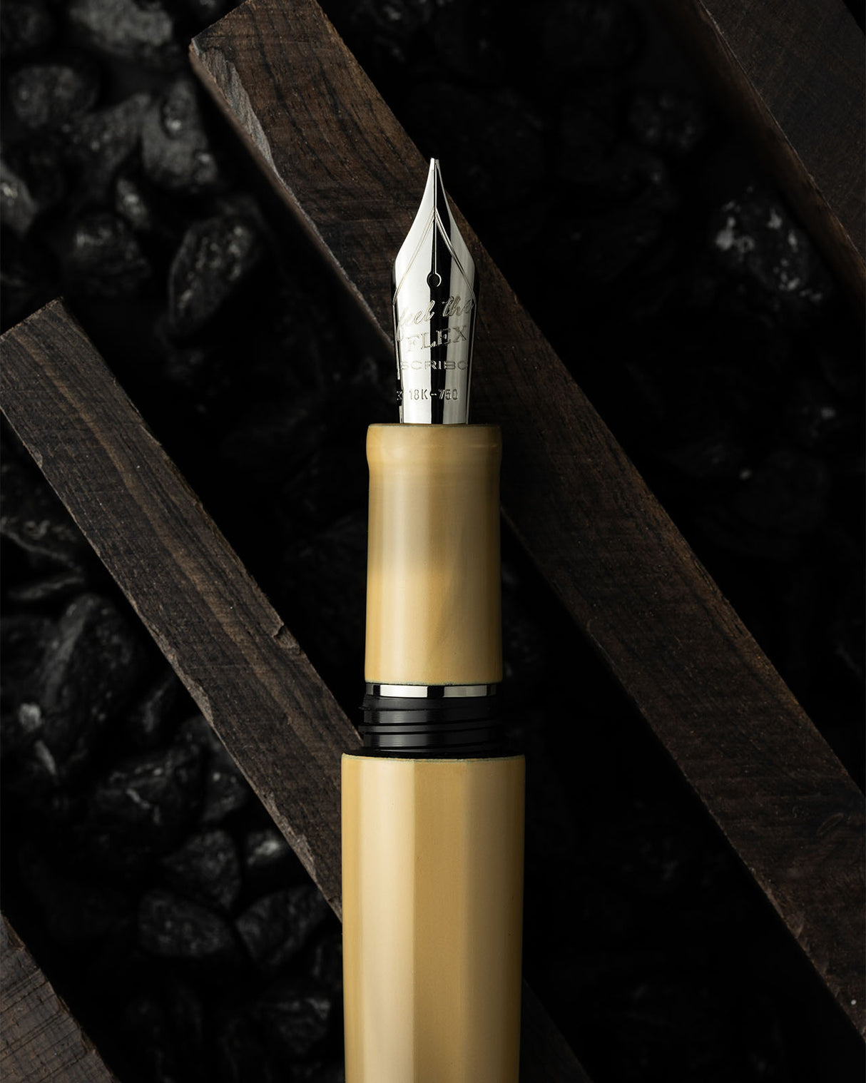 Scribo Piuma Fountain Pen - Hane Murakumo