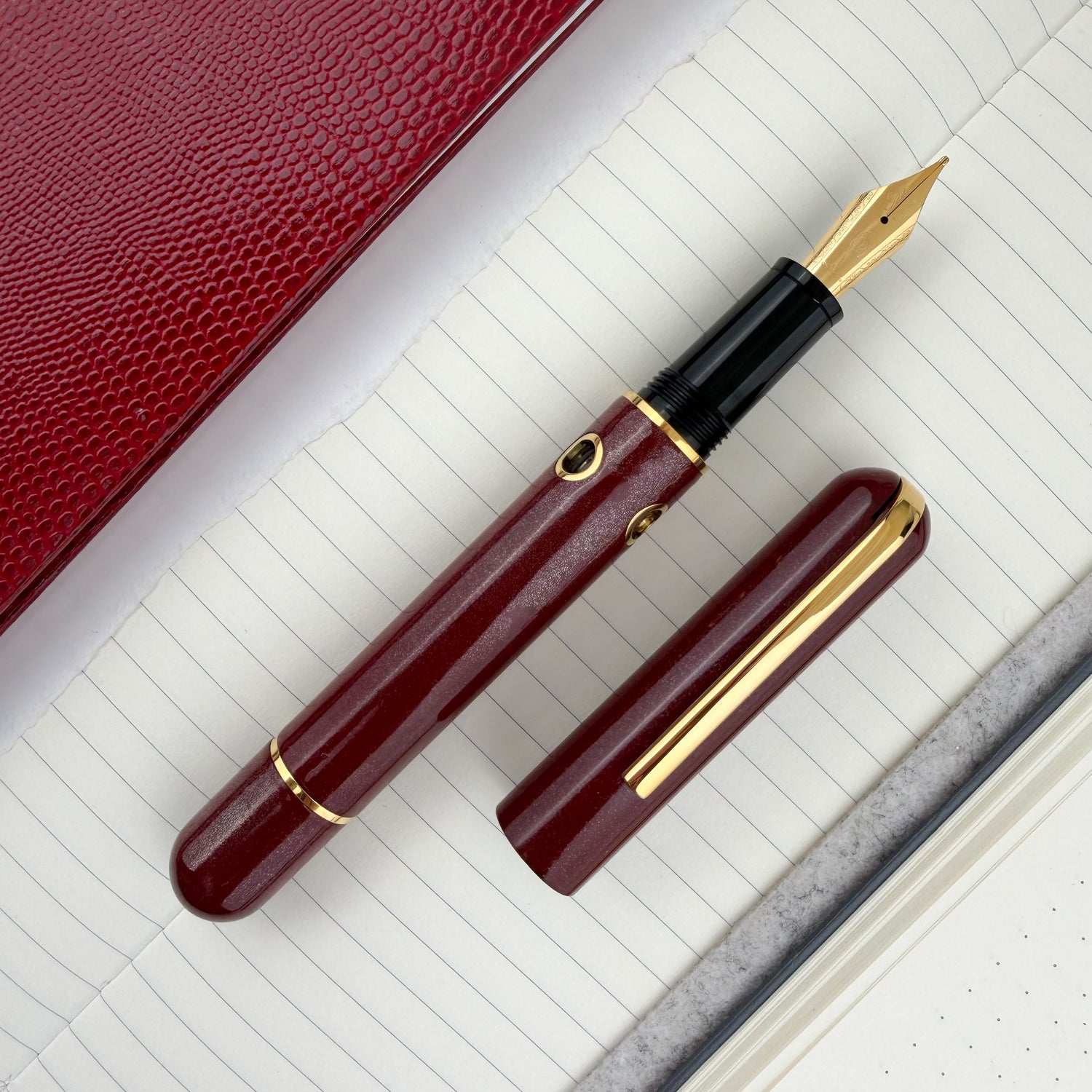 Nahvalur 365 Anniversary Roiro Fountain Pen - Garnet