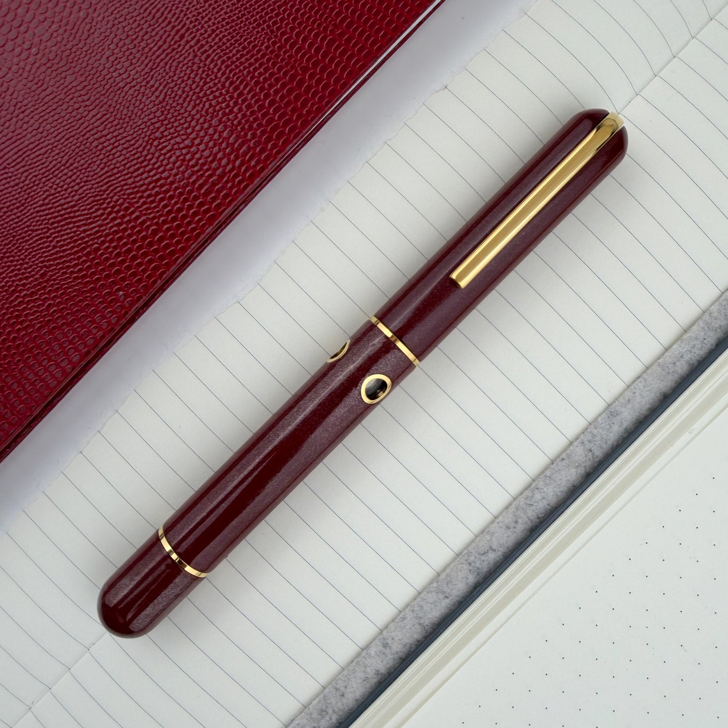 Nahvalur 365 Anniversary Roiro Fountain Pen - Garnet