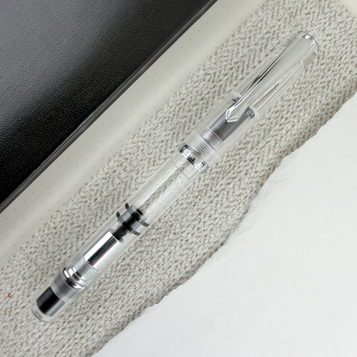 Nahvalur (Narwhal) Original Fountain Pen - Demonstrator