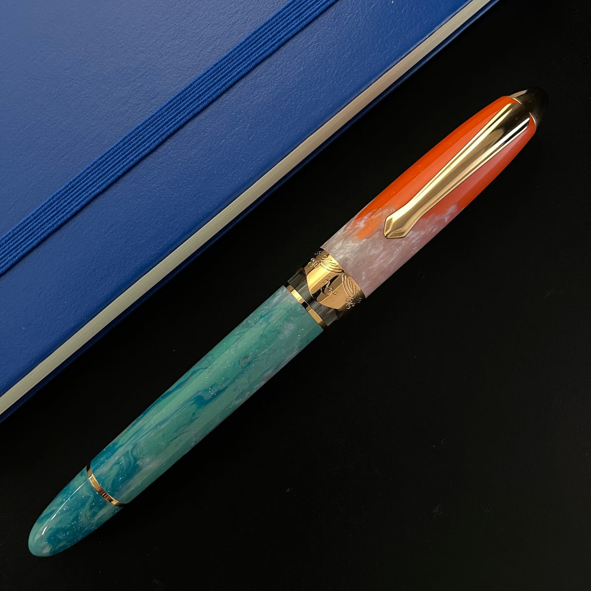 Nahvalur (Narwhal) Horizon Fountain Pen - Dawn
