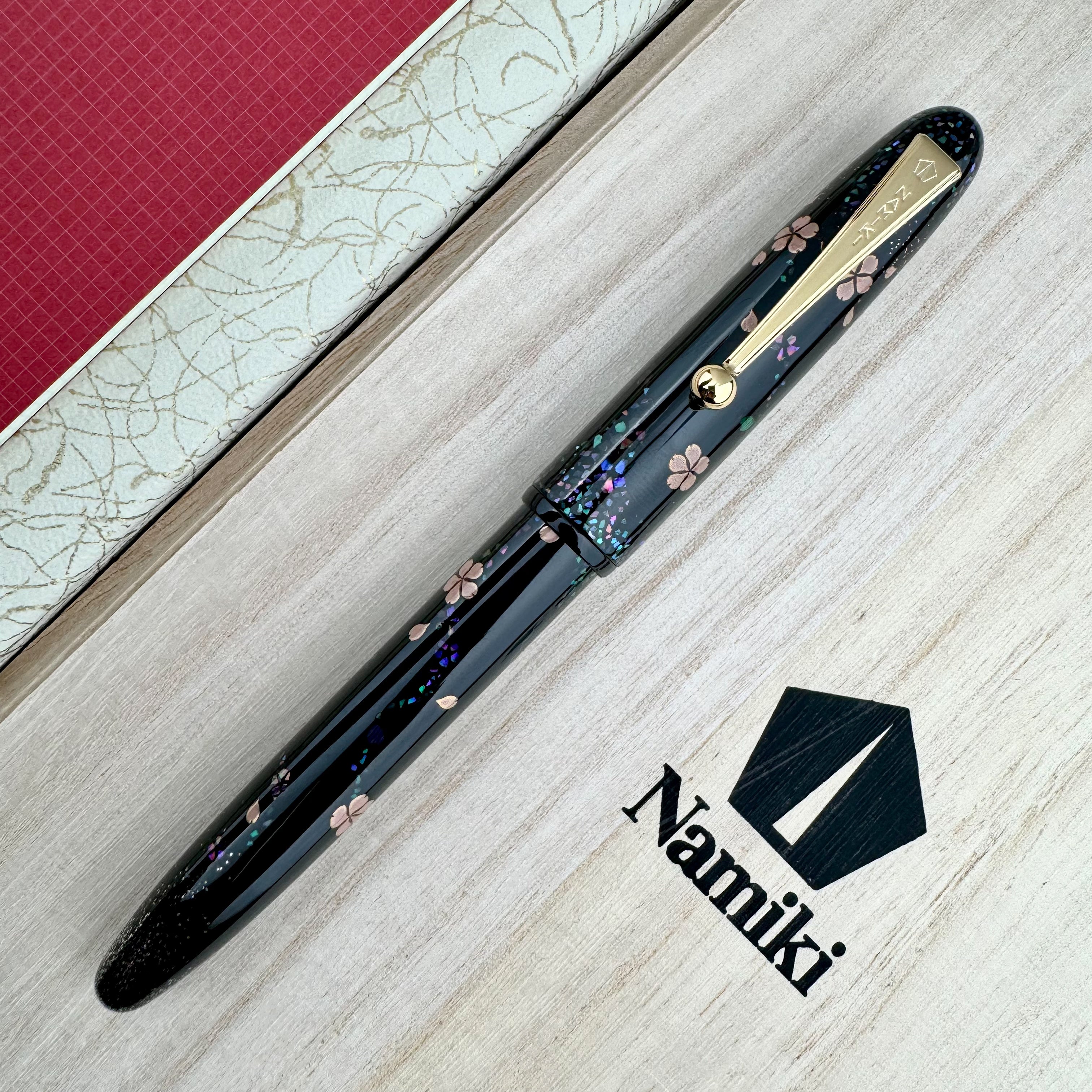 MINAMITANAKA×CLANE DECORTE PUFF ALLINONE Namiki Yukari Fountain Pen - Cherry Blossoms at Night – Atlas
