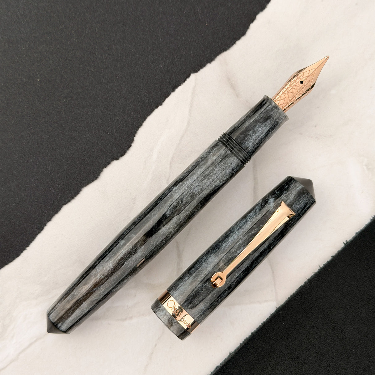 Omas Studio Fountain Pen - Grigio Luminoso